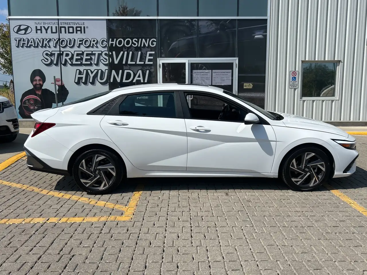 Hyundai ELANTRA снимка Hyundai ELANTRA