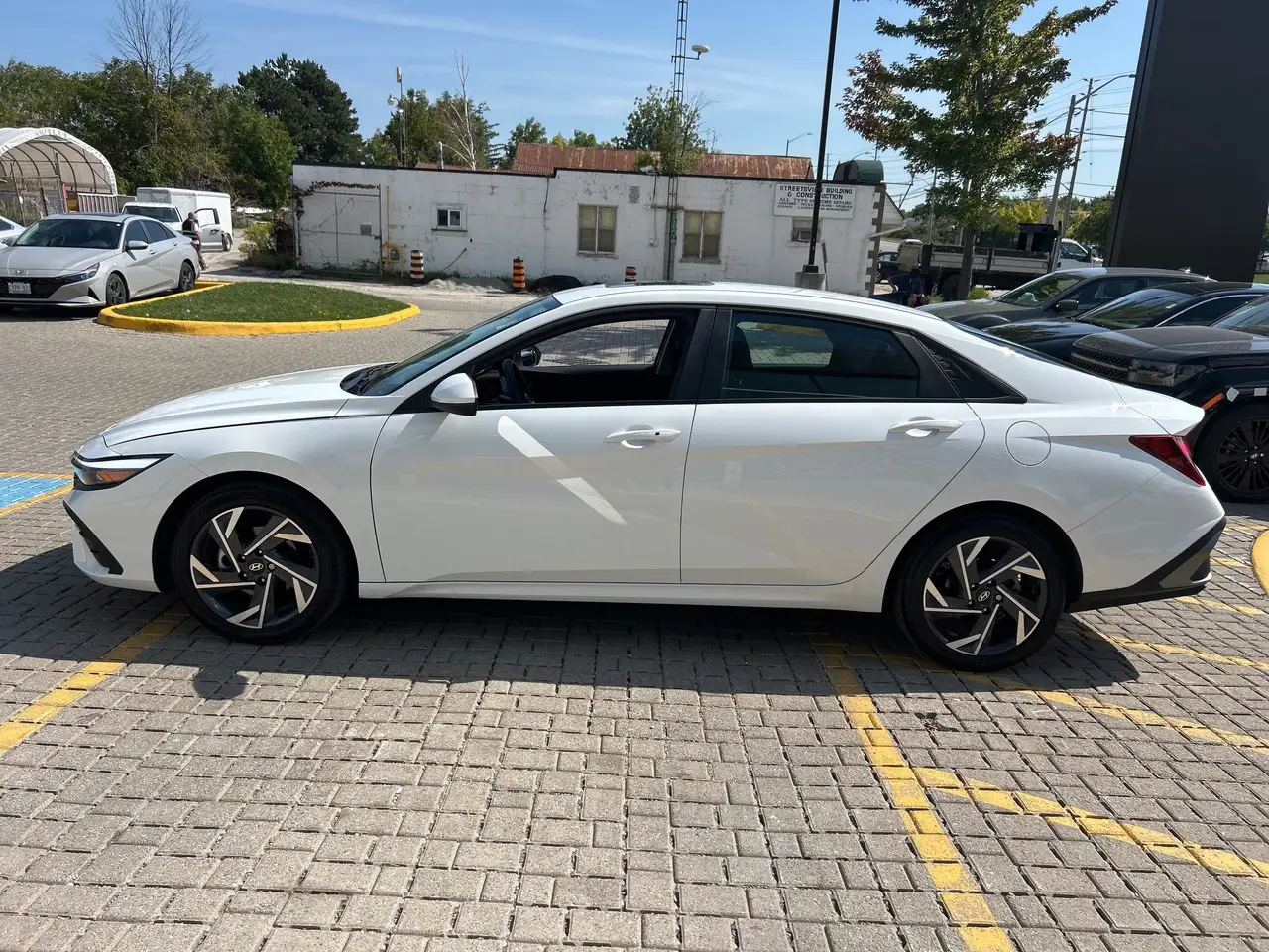 Hyundai ELANTRA снимка Hyundai ELANTRA