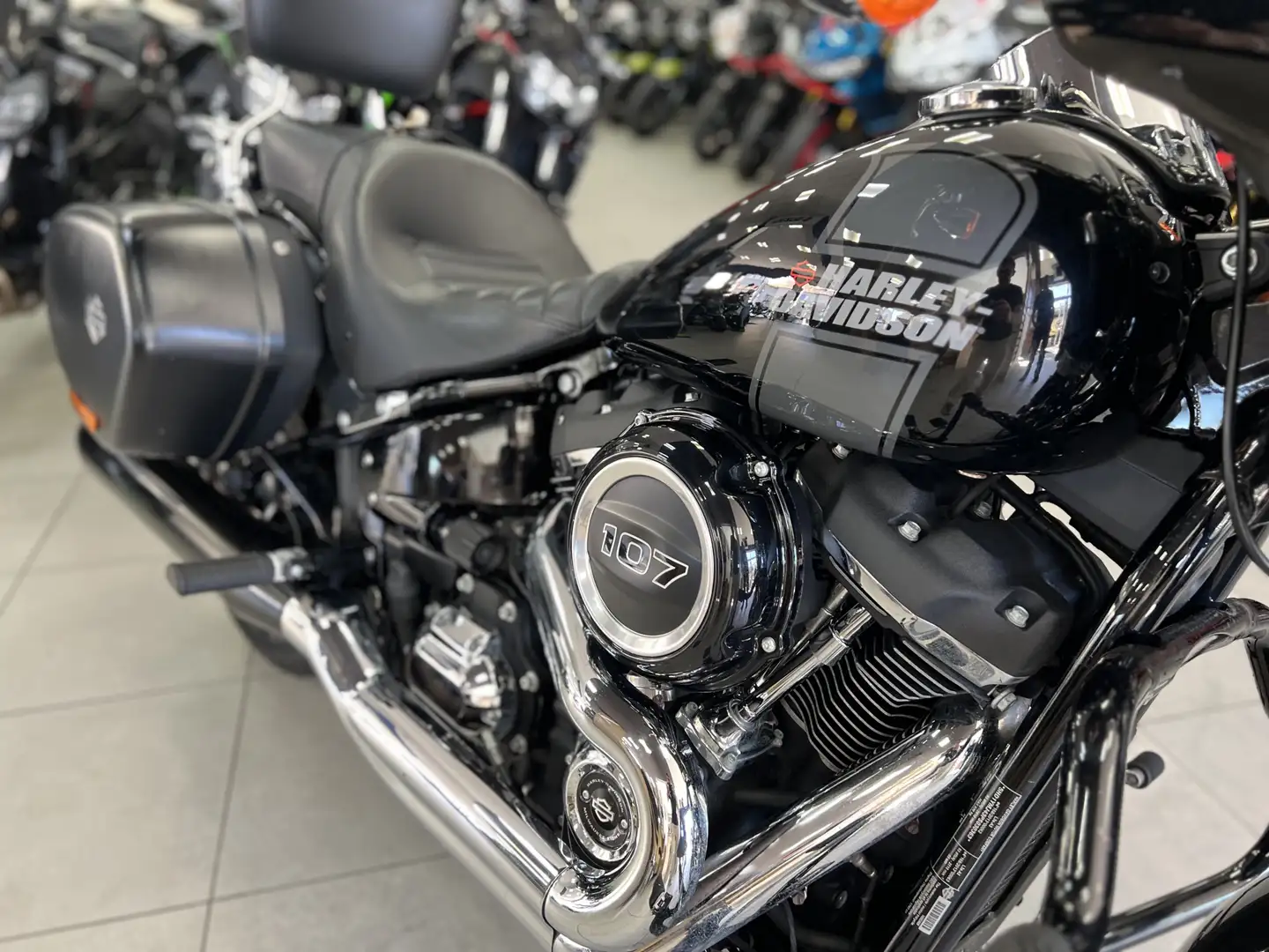 Harley-Davidson Sport Glide Noir - 2