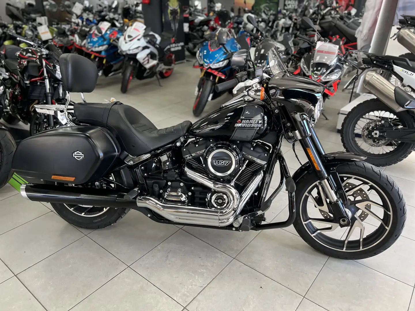 Harley-Davidson Sport Glide Noir - 1