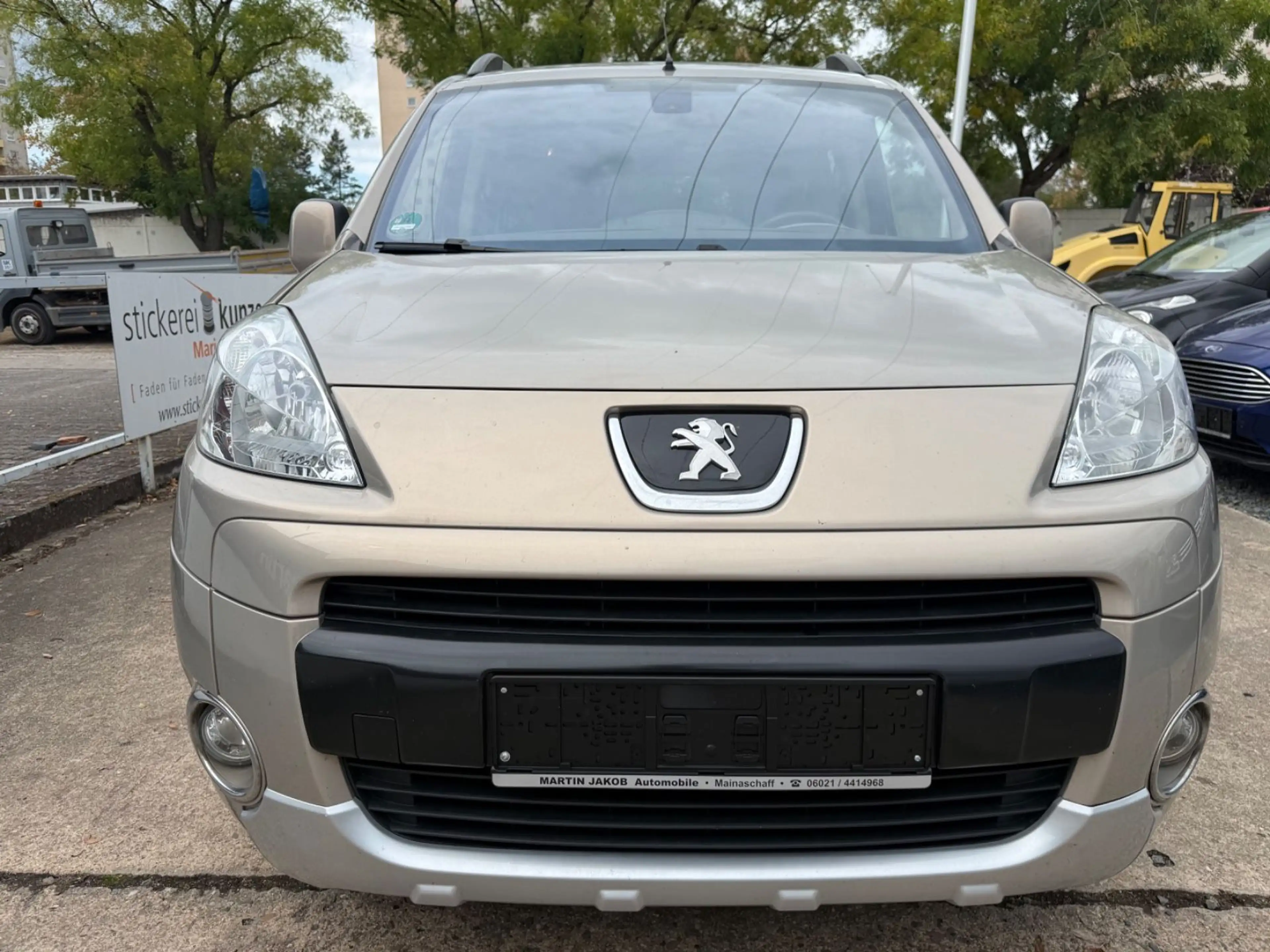 Peugeot Partner Tepee Premium+ 1 Hand + PDC+SITZHEIZUNG+ — photo 2