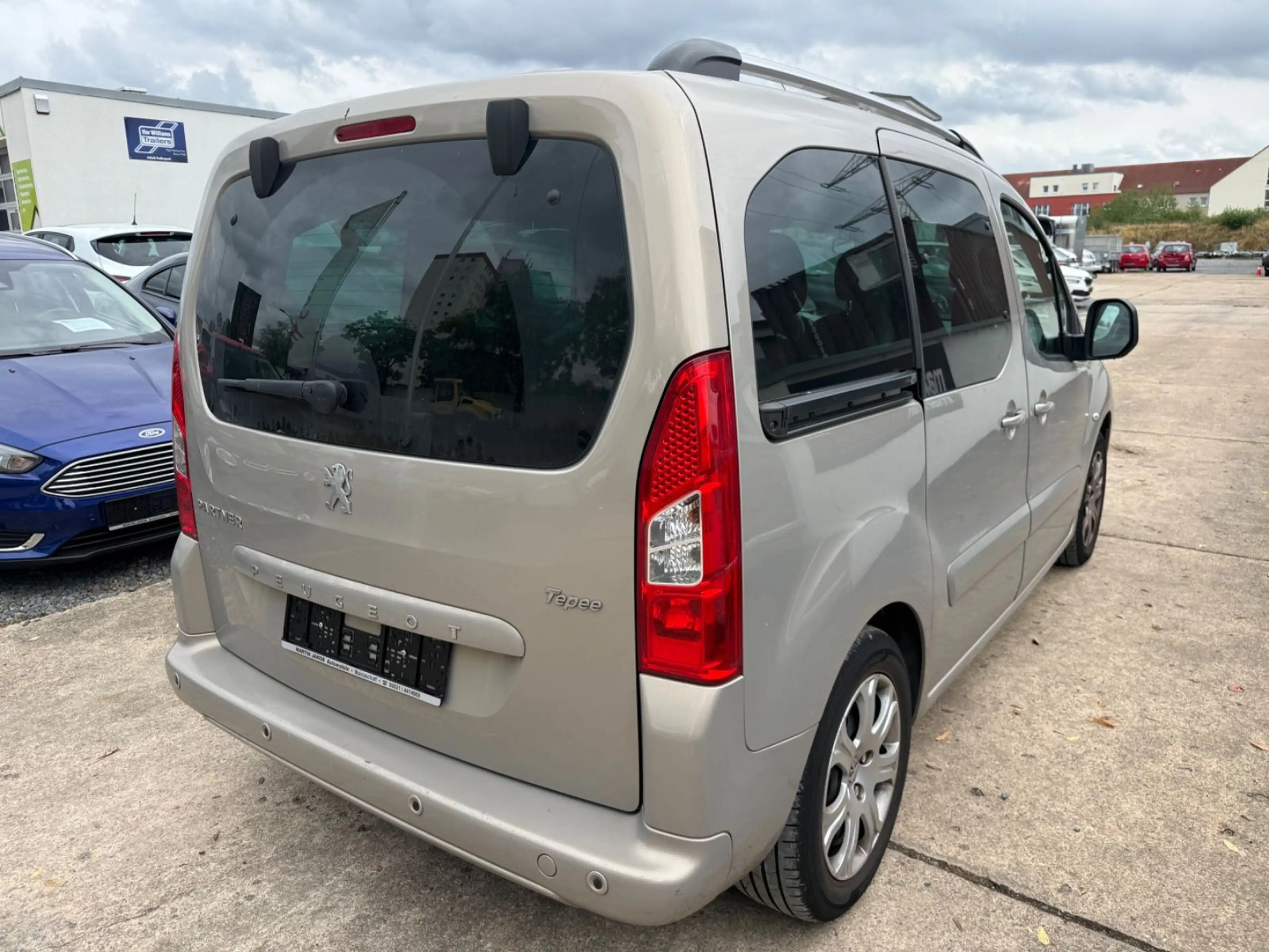 Peugeot Partner Tepee Premium+ 1 Hand + PDC+SITZHEIZUNG+ — photo 6