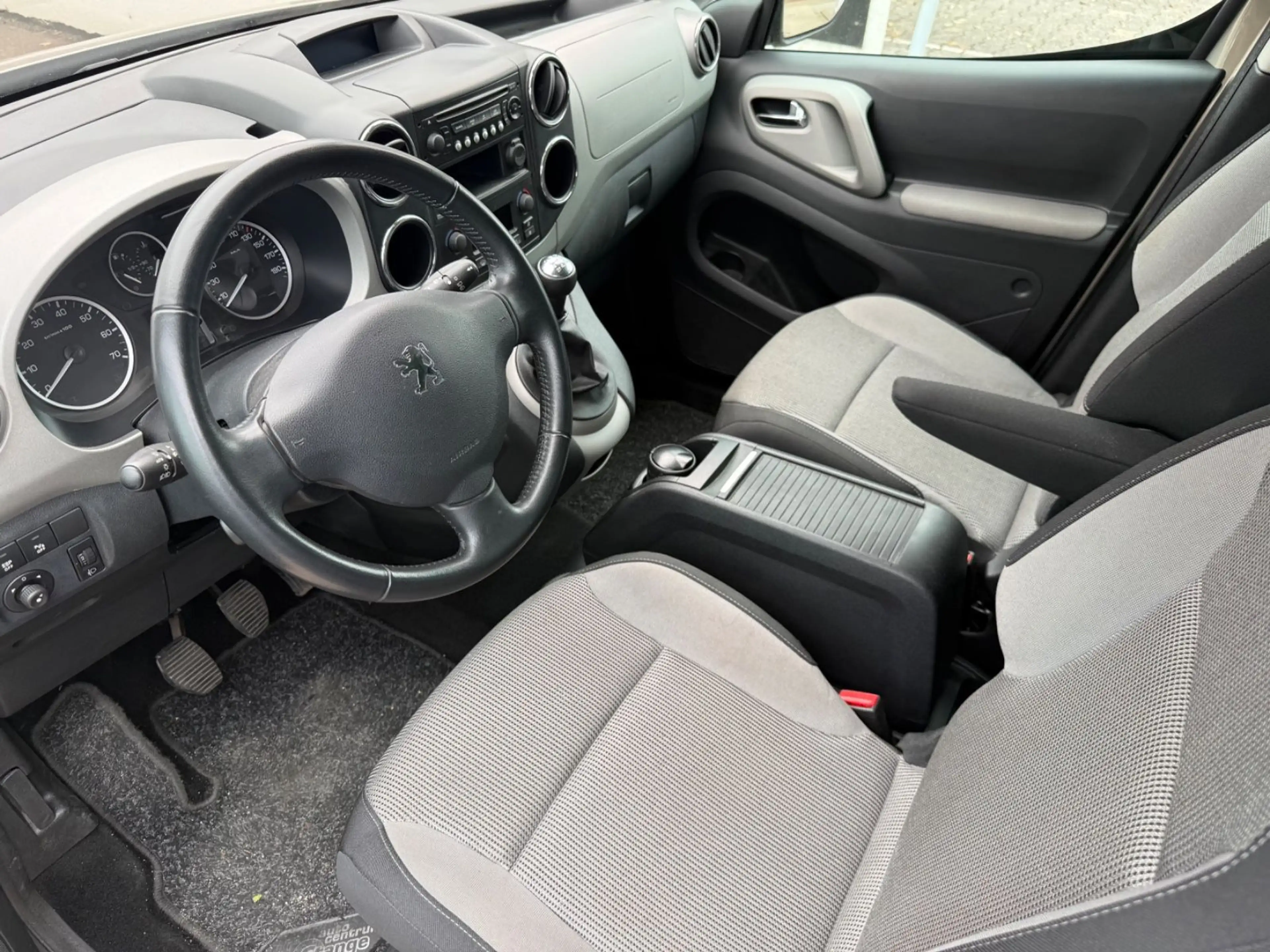 Peugeot Partner Tepee Premium+ 1 Hand + PDC+SITZHEIZUNG+ — photo 8