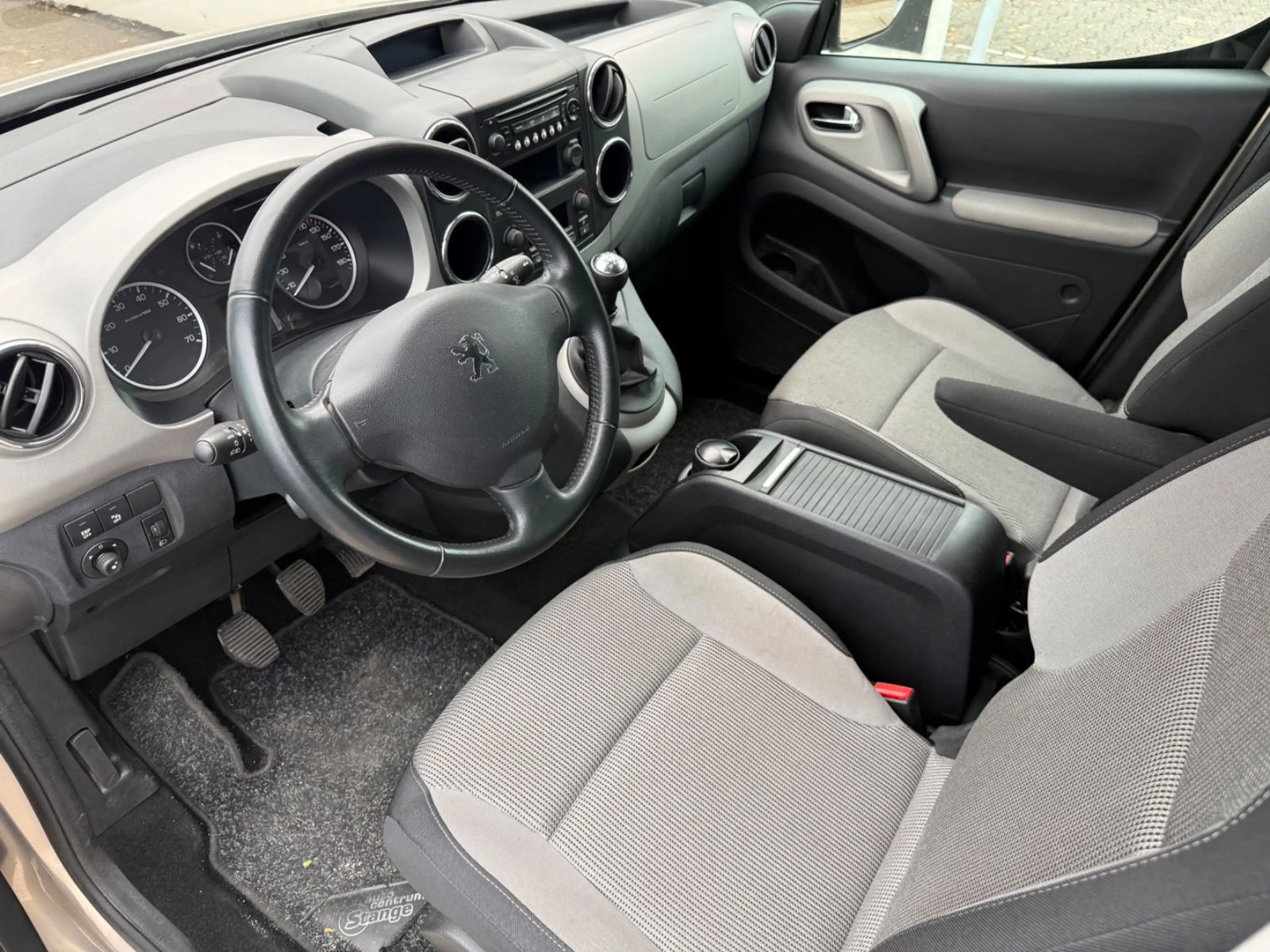 Peugeot Partner Tepee Premium+ 1 Hand + PDC+SITZHEIZUNG+ — photo 12