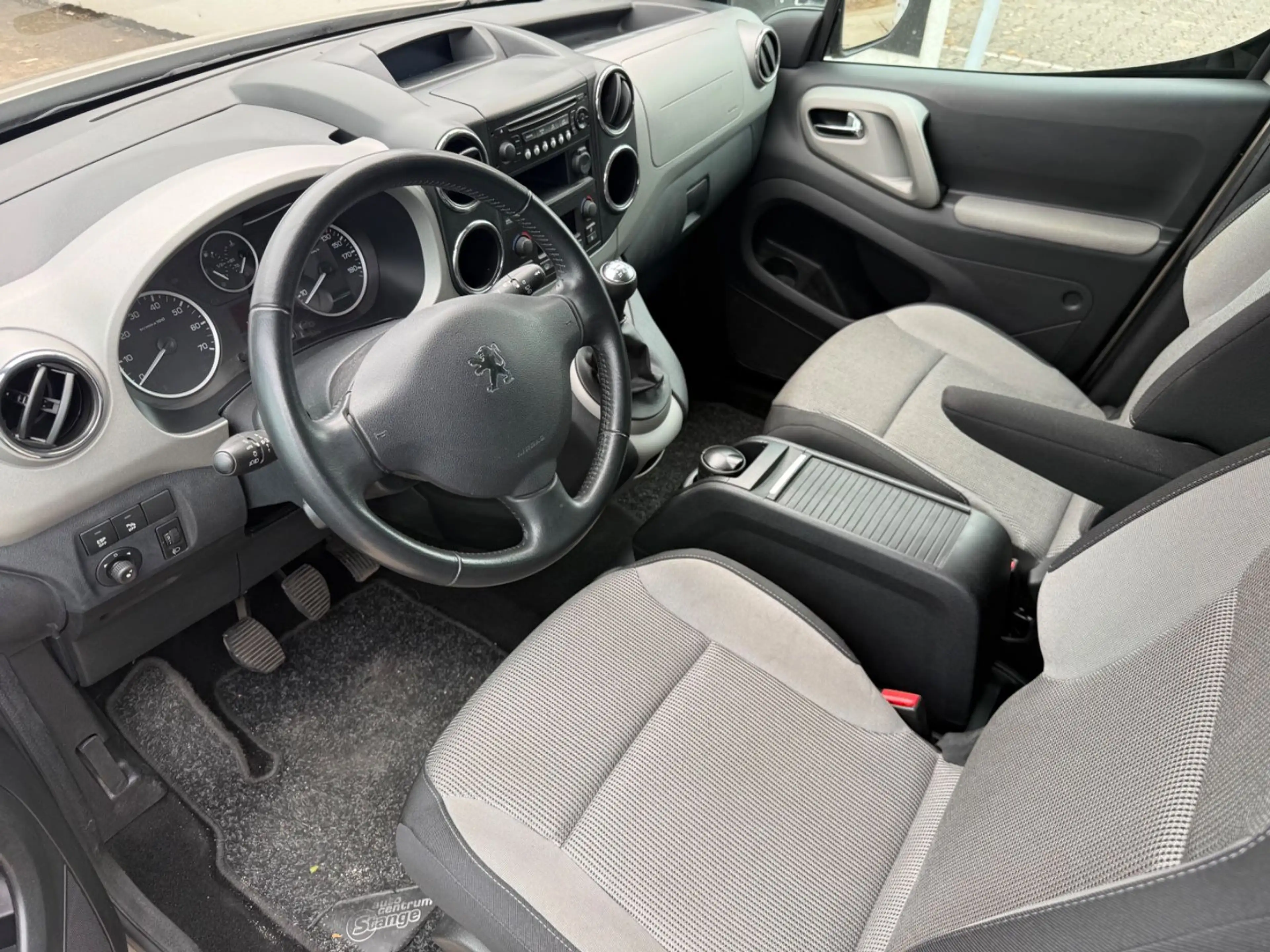 Peugeot Partner Tepee Premium+ 1 Hand + PDC+SITZHEIZUNG+ — photo 10