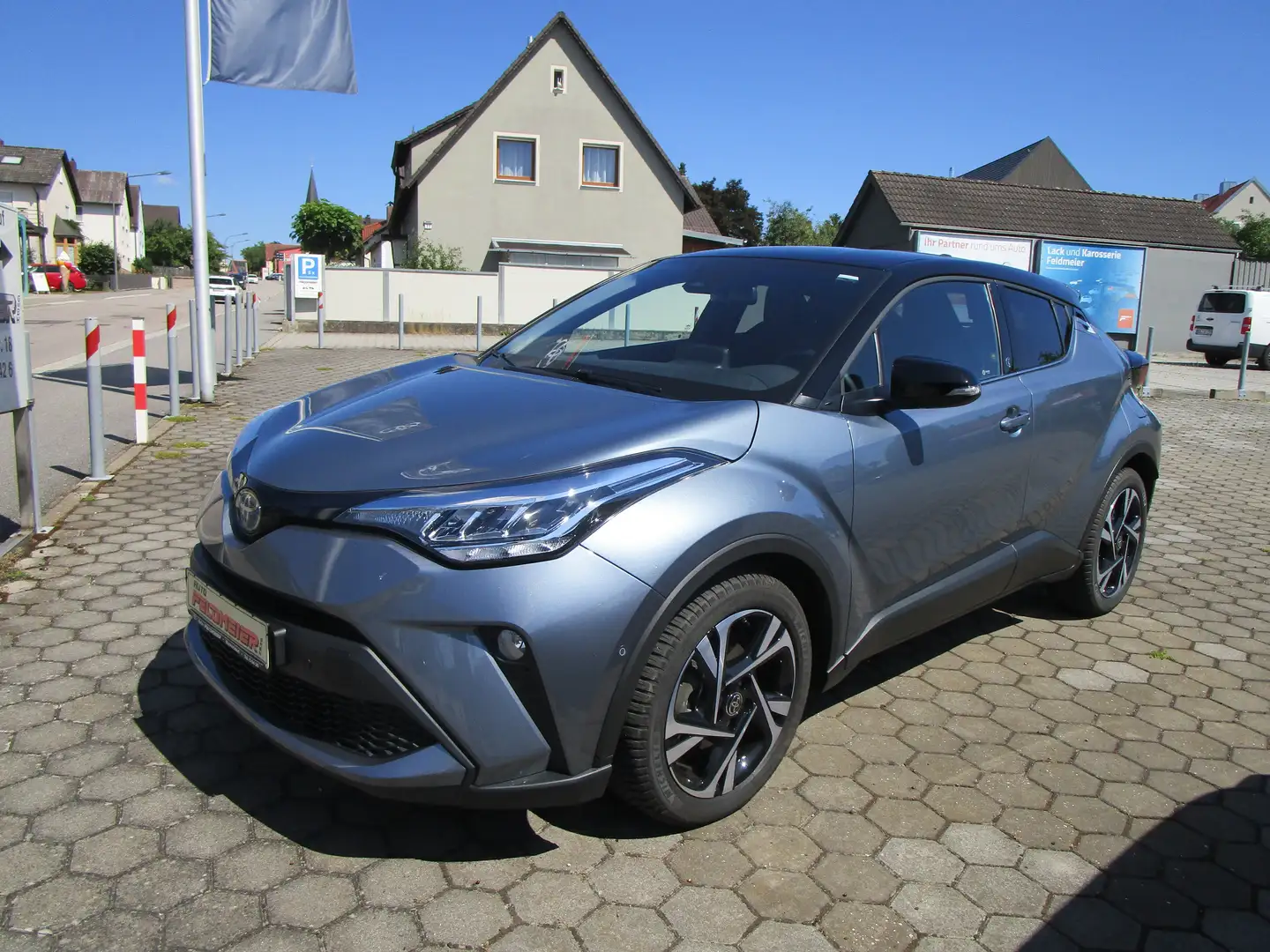 Toyota C-HR 2.0 Hybrid Team Deutschland Bleu - 1