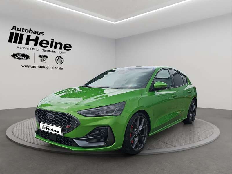 Ford Focus 2.3 EcoBoost S&S Aut. ST X - mit KI generiert/bearbeitet