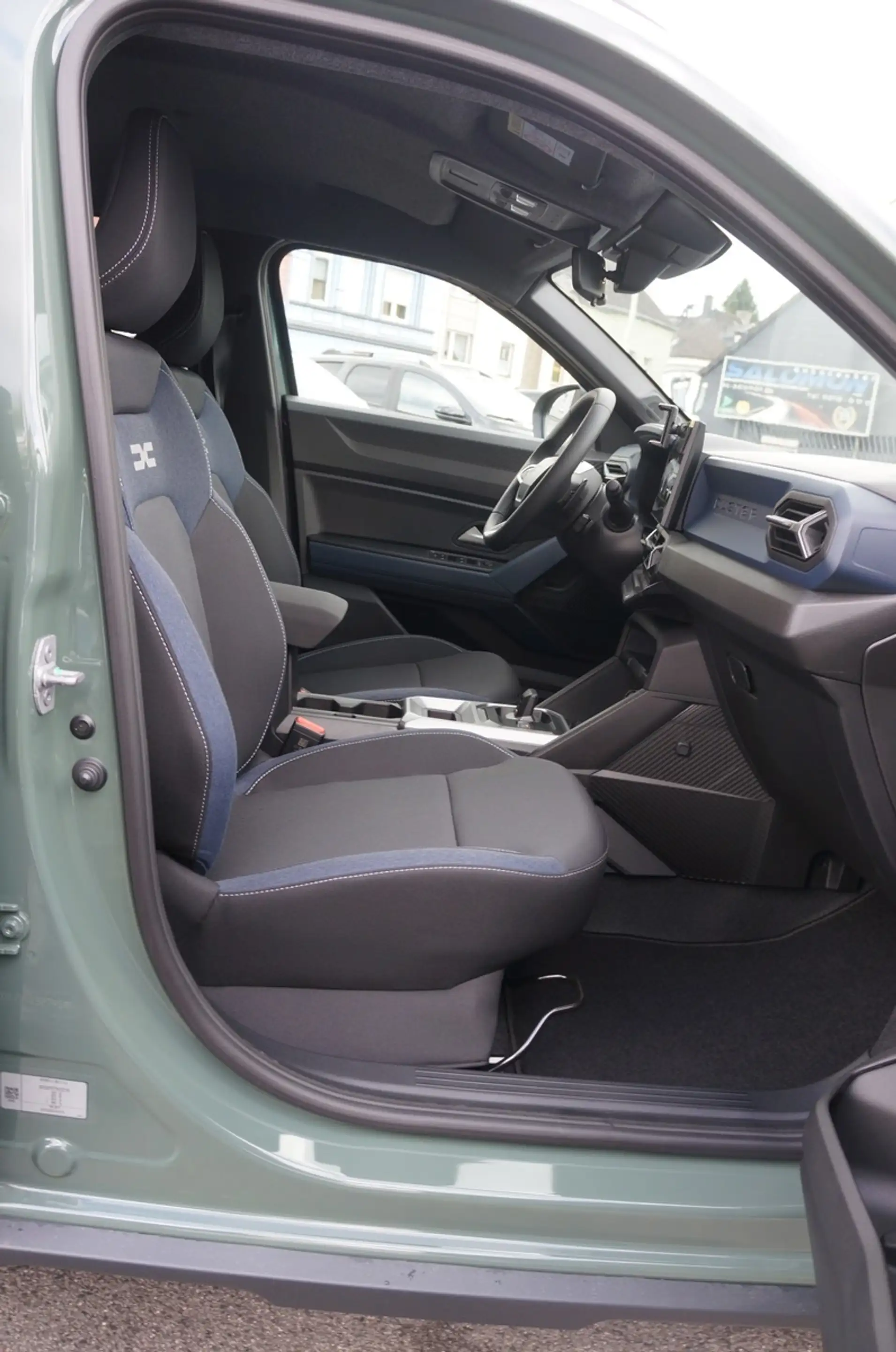 Dacia Duster III TCe150AUTOM*Journey+ NAVI+4 CAM+18Zoll+GOOD YE — photo 29