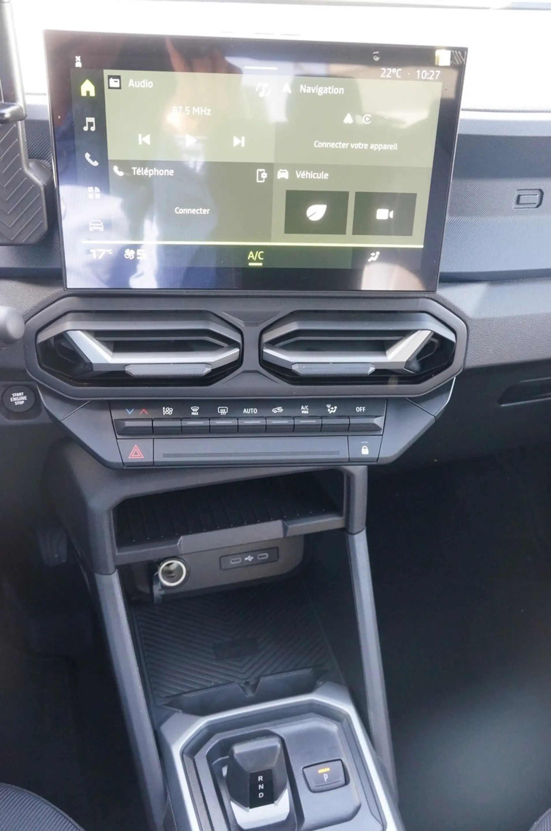 Dacia Duster III TCe150AUTOM*Journey+ NAVI+4 CAM+18Zoll+GOOD YE — photo 15
