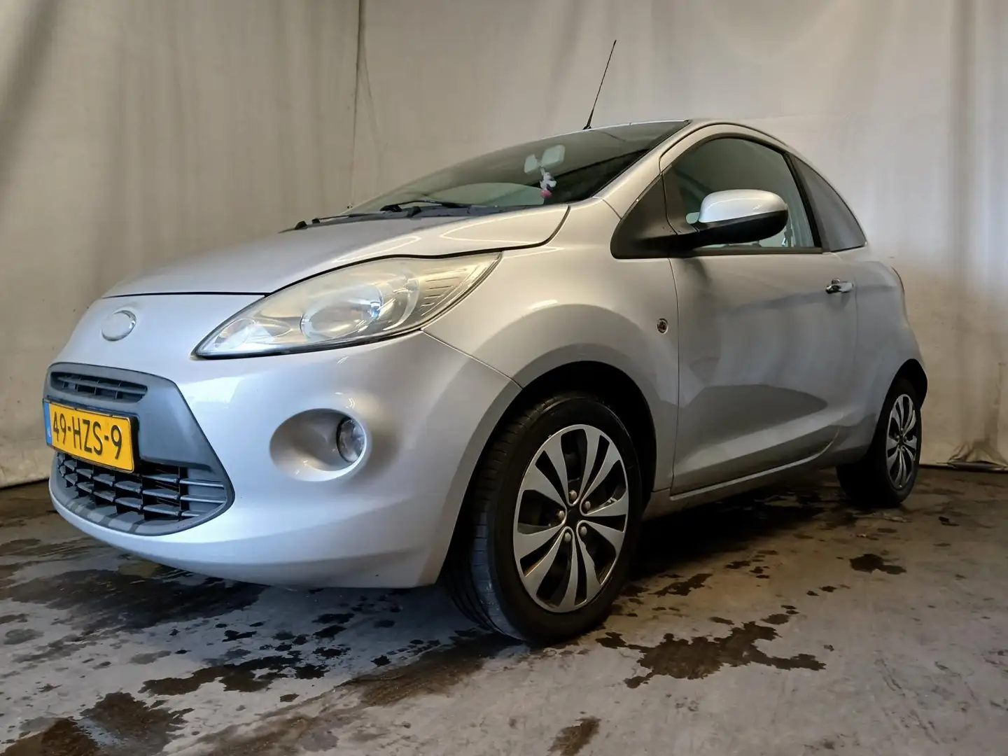 Ford Ka/Ka+ 1.2 Titanium - Airco - Schade Grijs - 2