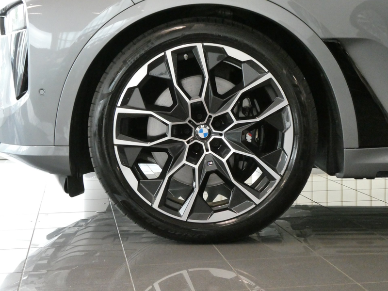 BMW X7 xDrive40d — photo 4