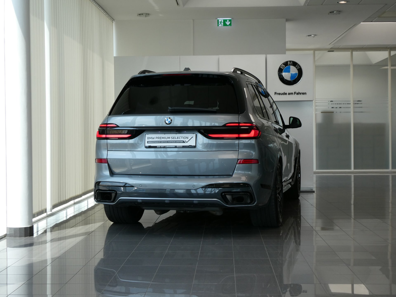 BMW X7 xDrive40d — photo 6