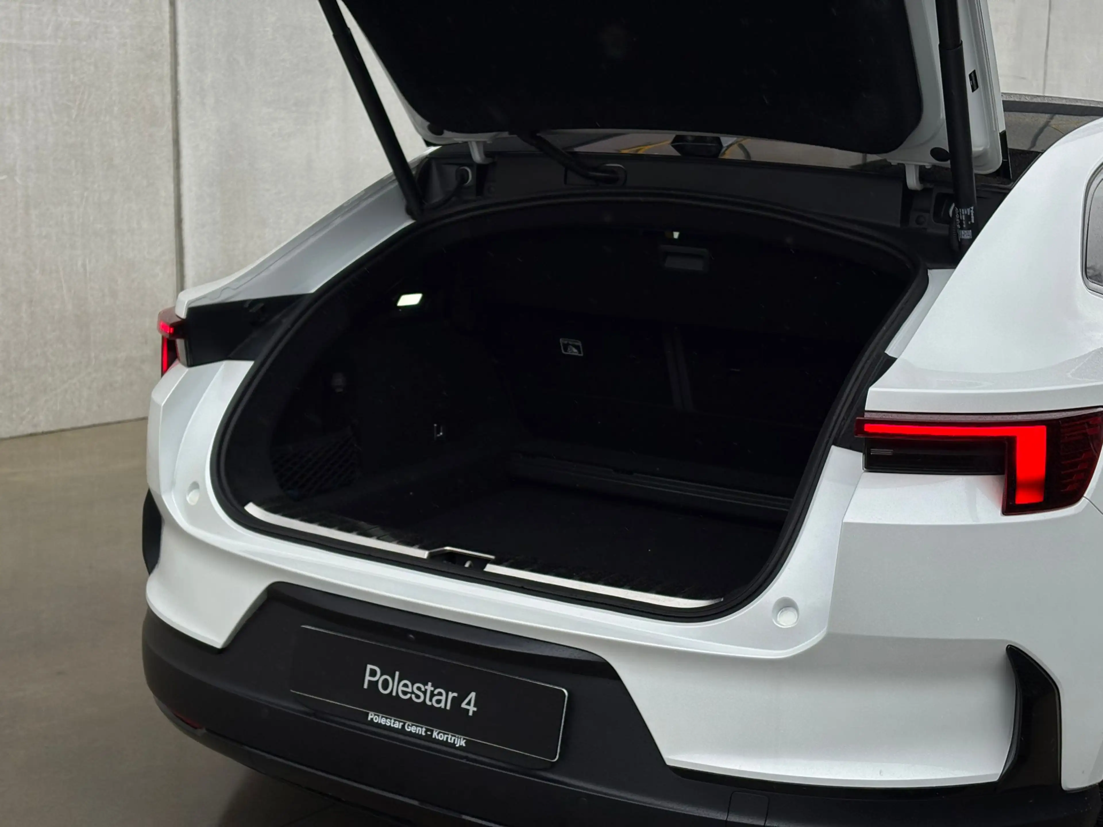 Polestar 4 Polestar 4 100 kWh Long Range Dual Motor — photo 14