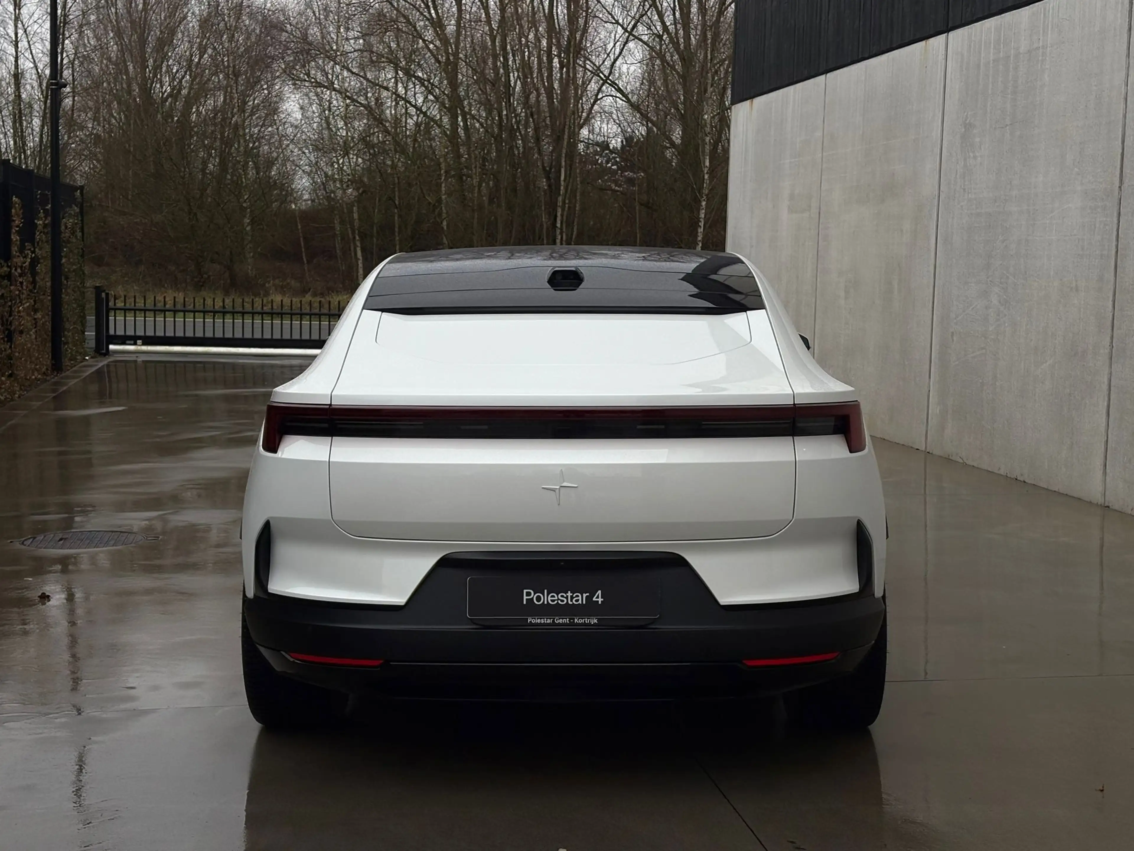 Polestar 4 Polestar 4 100 kWh Long Range Dual Motor — photo 2