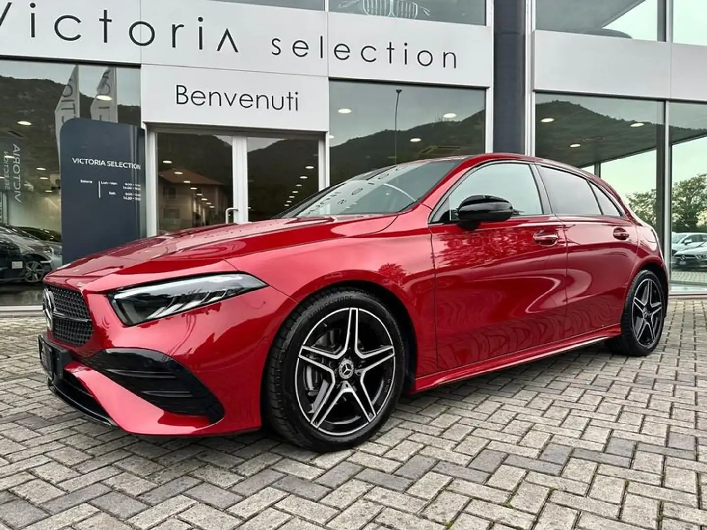 Mercedes-Benz A 200 A 200 PREMIUM AMG LINE 163 CV C.AUTOMATICO PACK N Rouge - 2