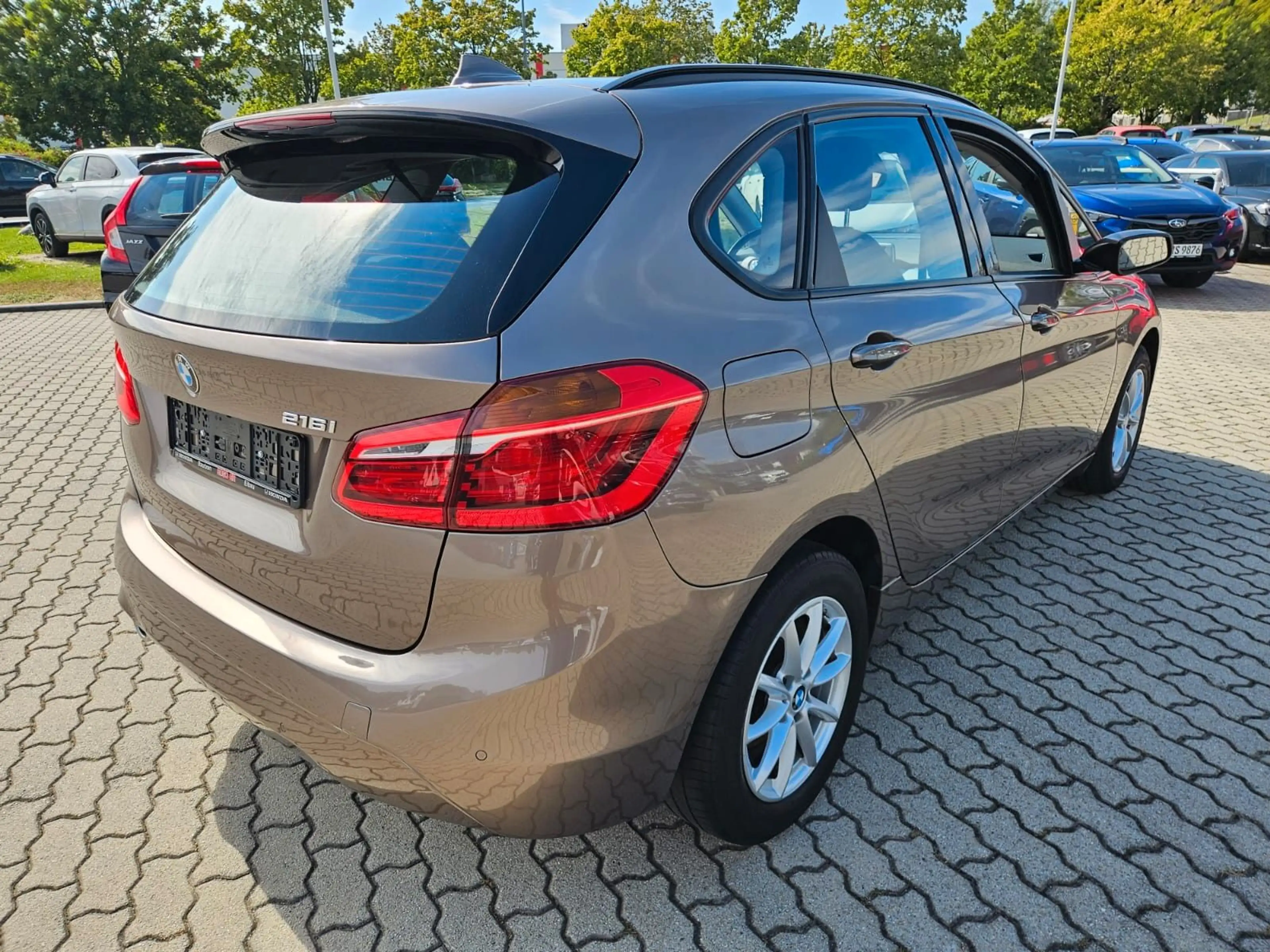 BMW 216 i Active Tourer — photo 5