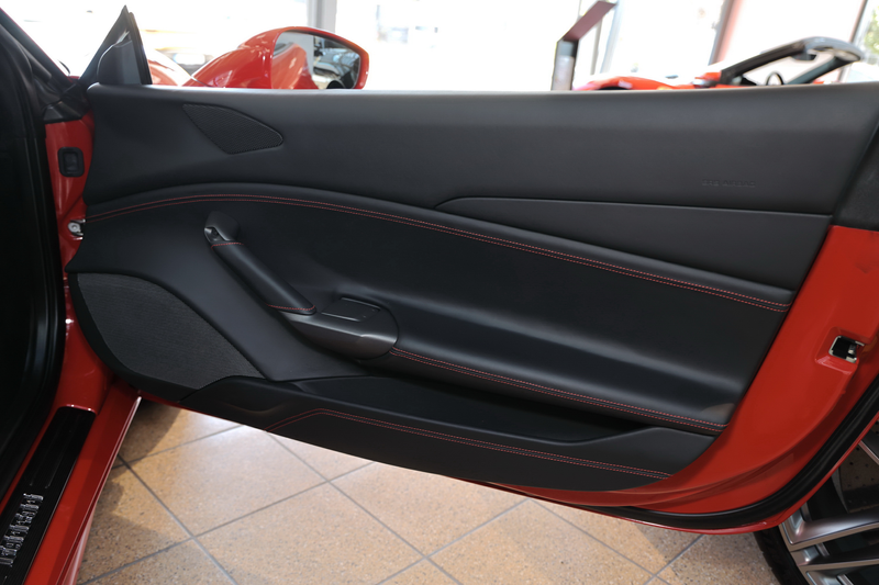 Ferrari — photo 13