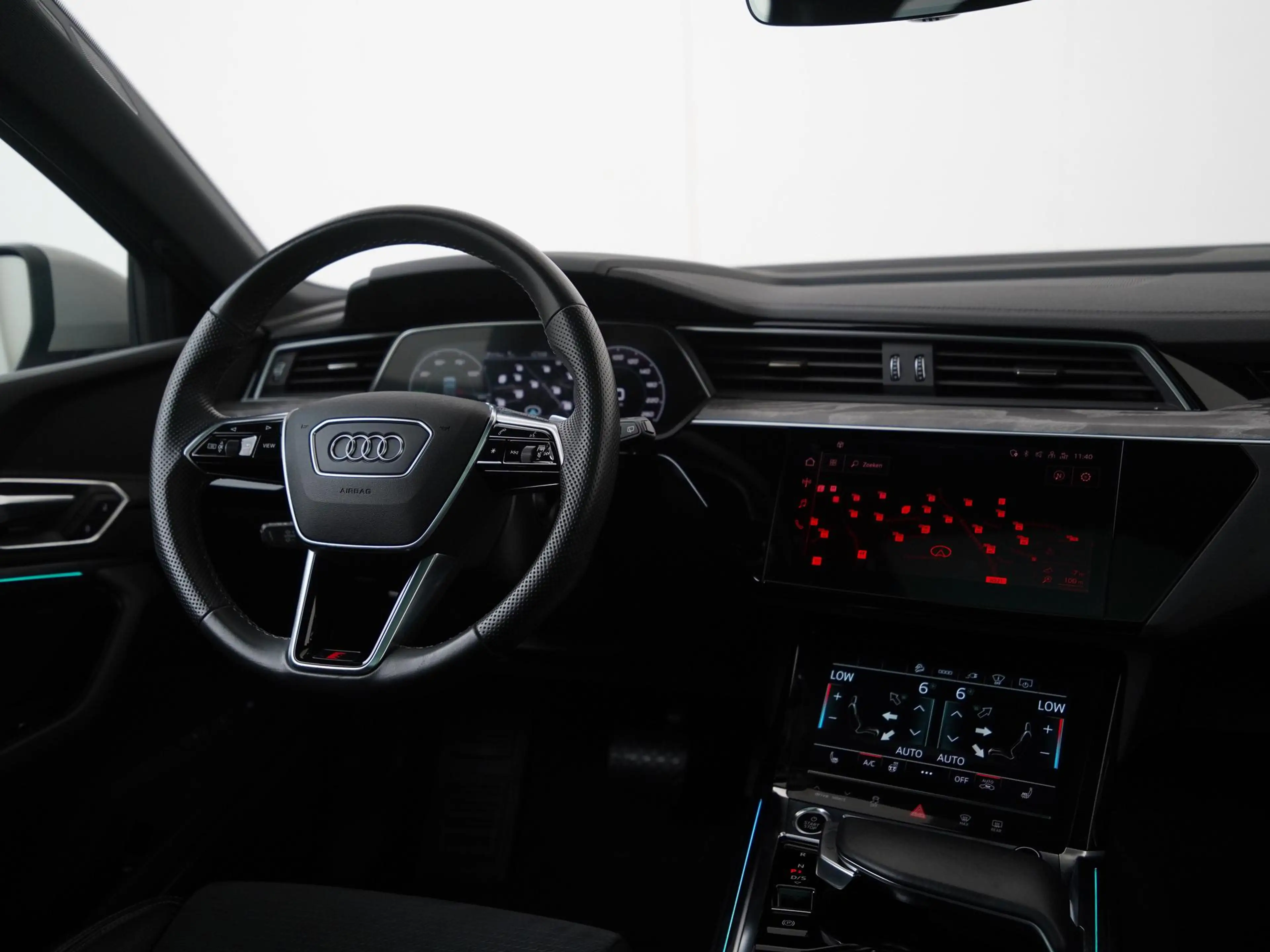 Audi e-tron 55 quattro S-Line Int. 95 kWh | SOH 91% | Panorama — photo 5