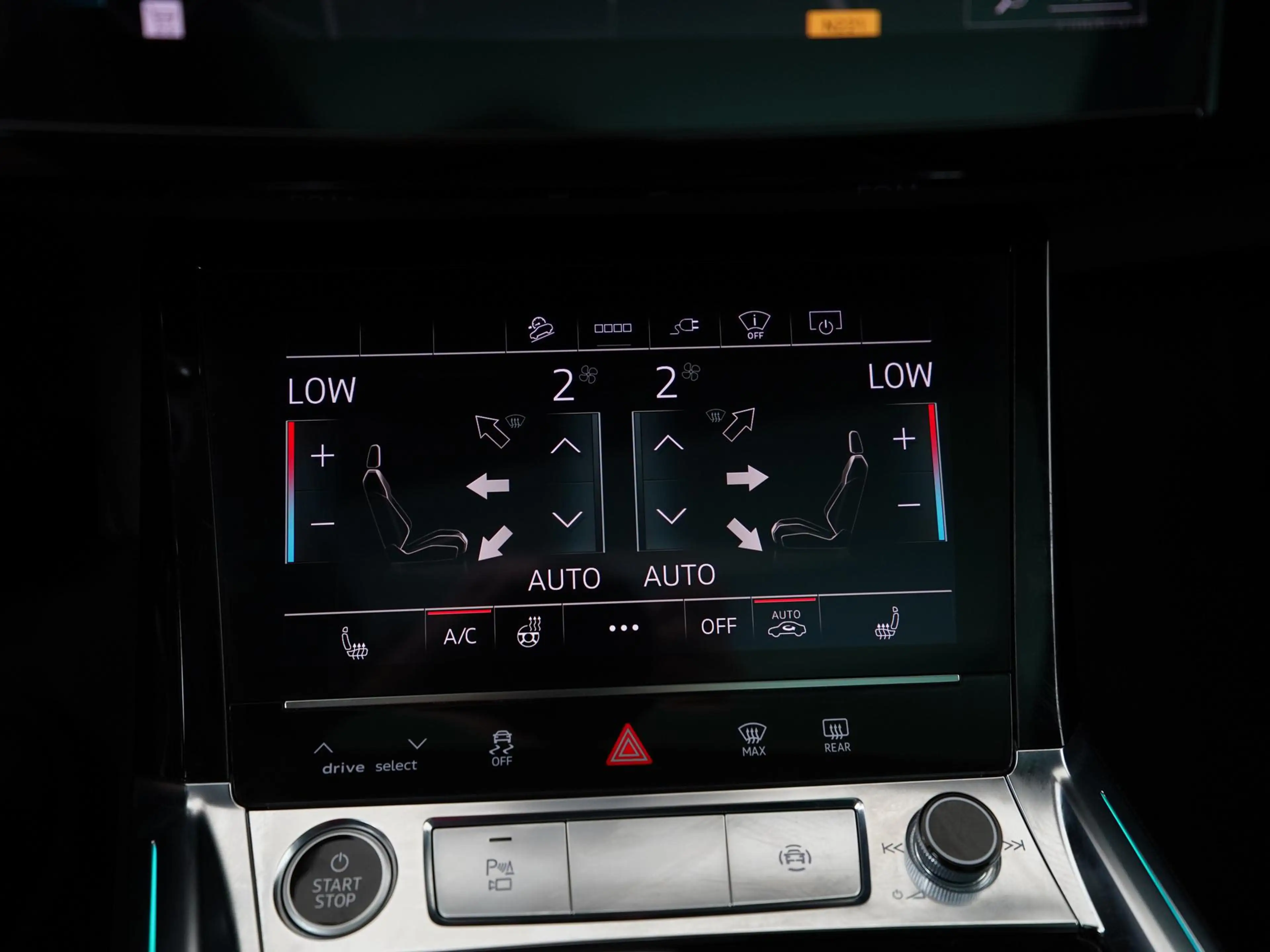 Audi e-tron 55 quattro S-Line Int. 95 kWh | SOH 91% | Panorama — photo 11