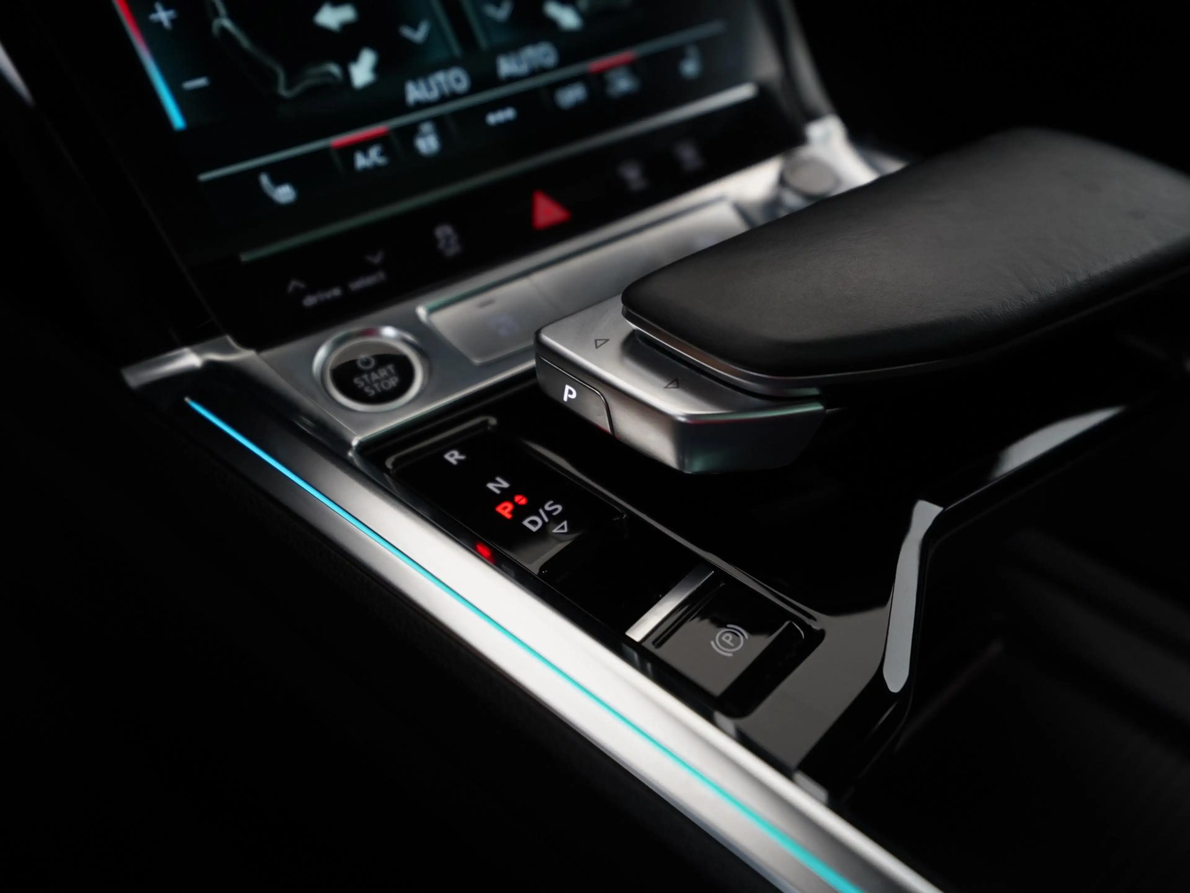 Audi e-tron 55 quattro S-Line Int. 95 kWh | SOH 91% | Panorama — photo 10