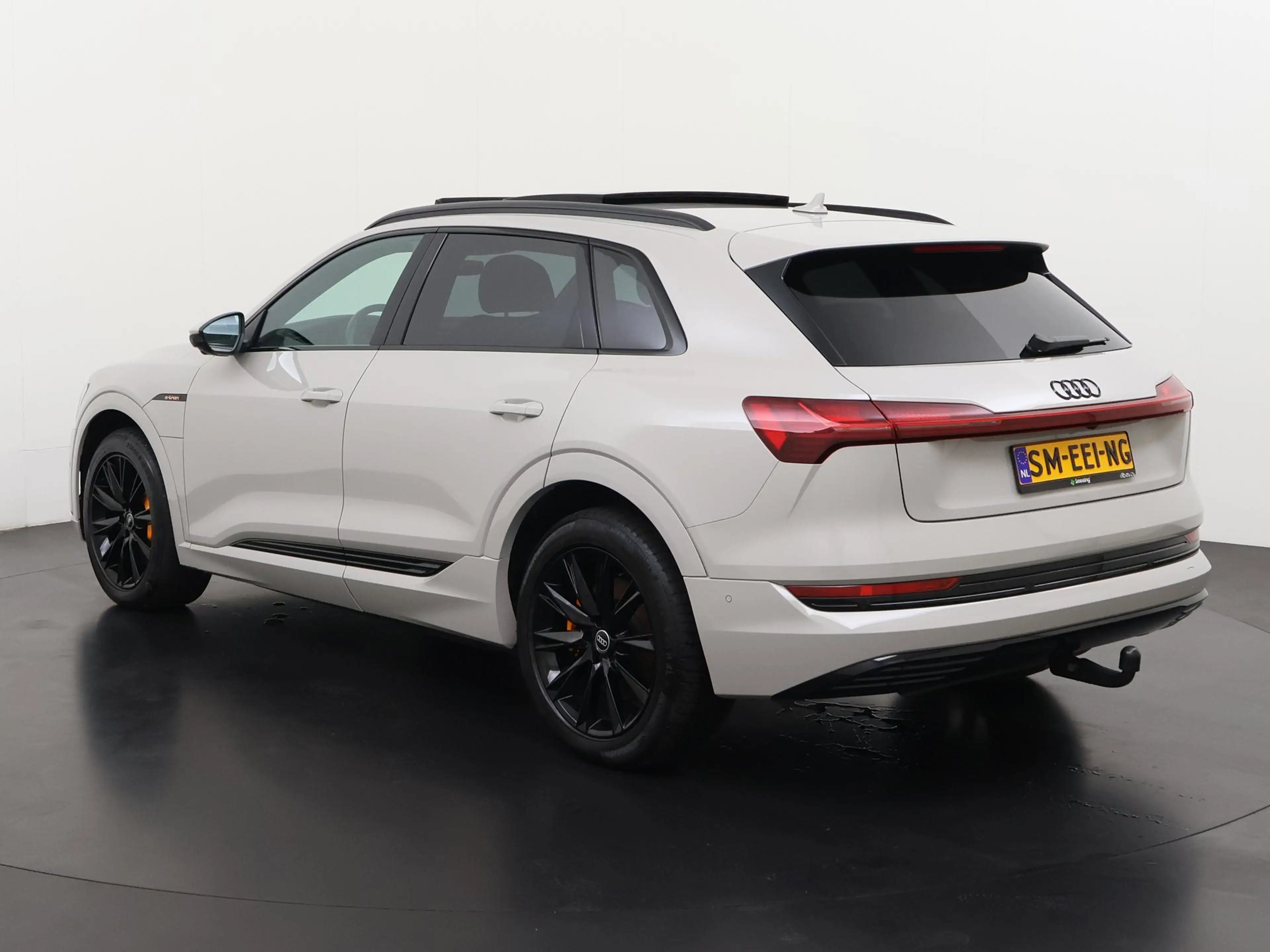 Audi e-tron 55 quattro S-Line Int. 95 kWh | SOH 91% | Panorama — photo 6