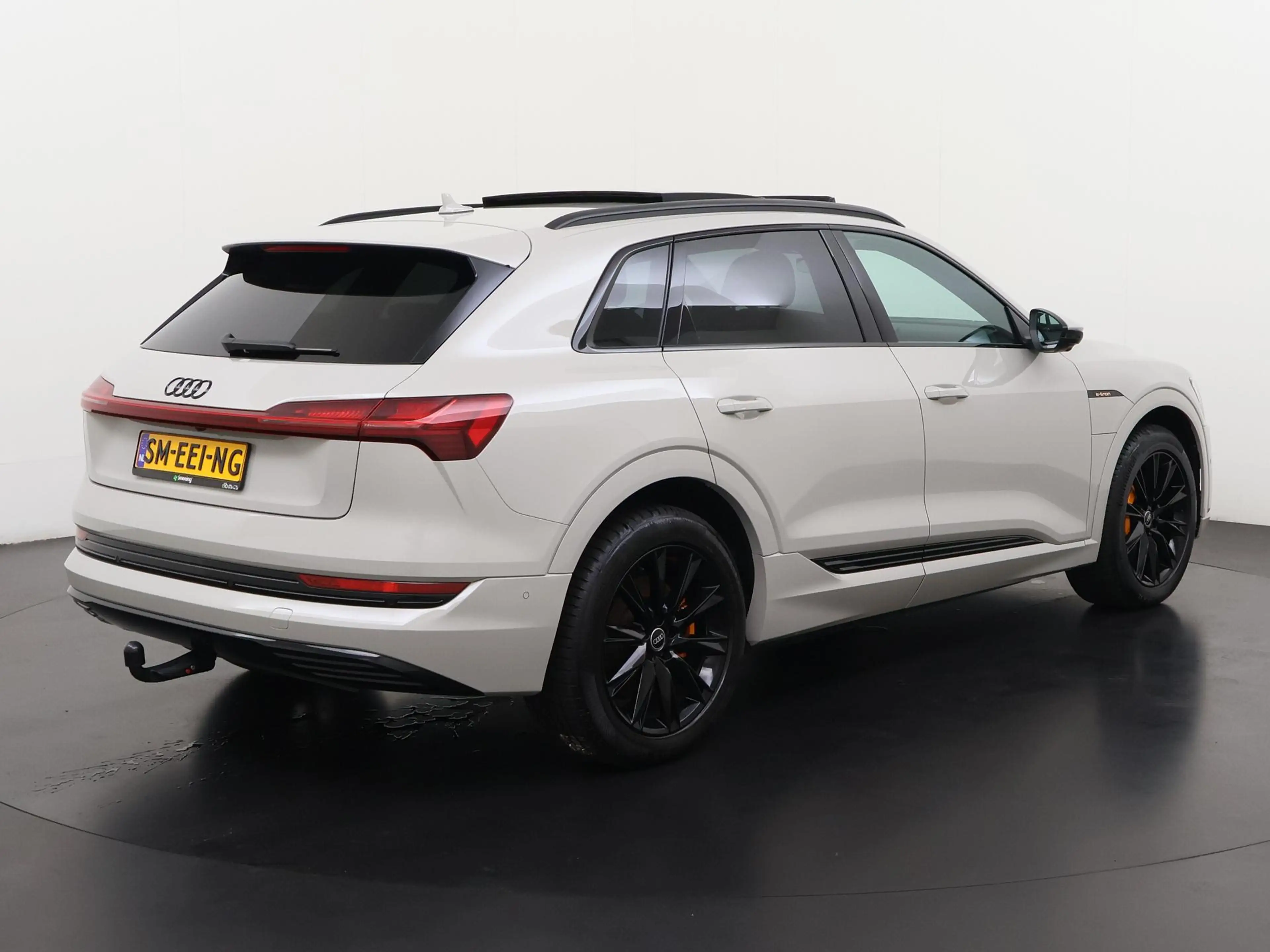 Audi e-tron 55 quattro S-Line Int. 95 kWh | SOH 91% | Panorama — photo 4
