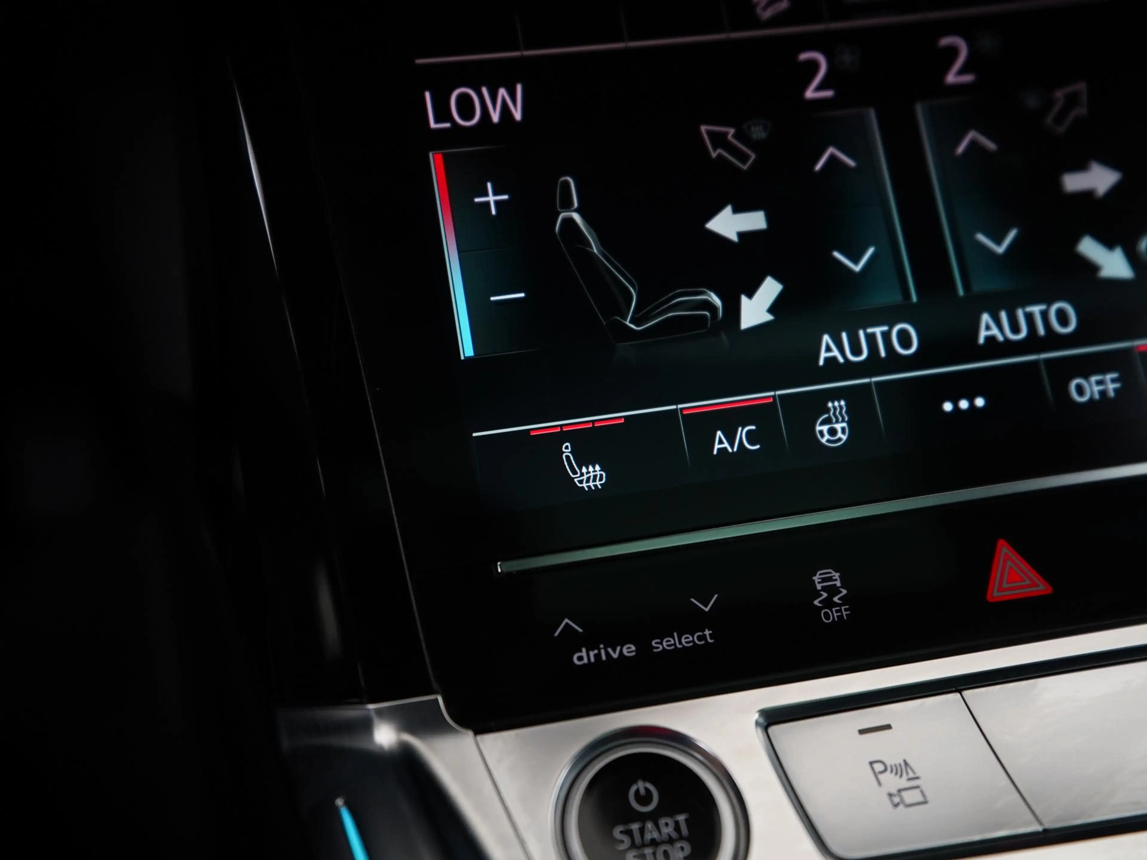 Audi e-tron 55 quattro S-Line Int. 95 kWh | SOH 91% | Panorama — photo 12