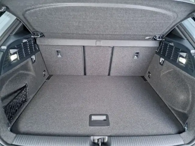Audi Q2 view 14