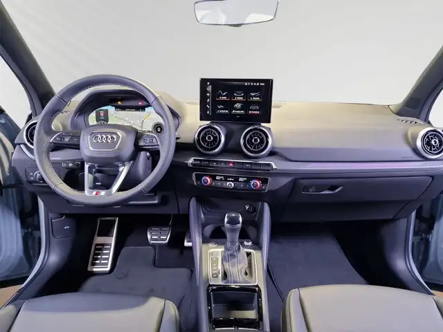 Audi Q2 view 7