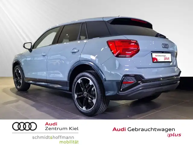 Audi Q2 view 4