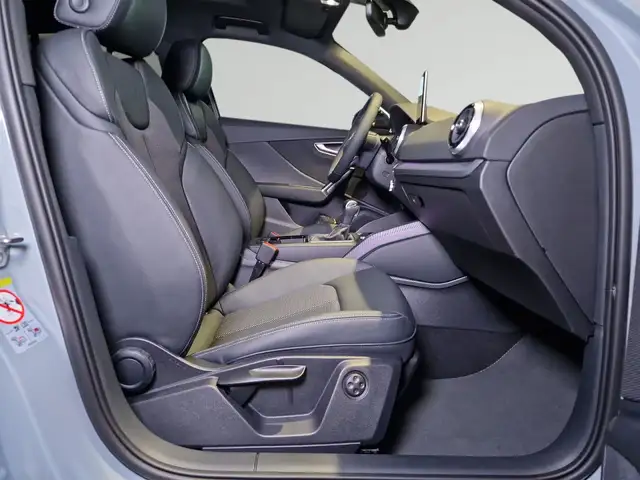 Audi Q2 view 10