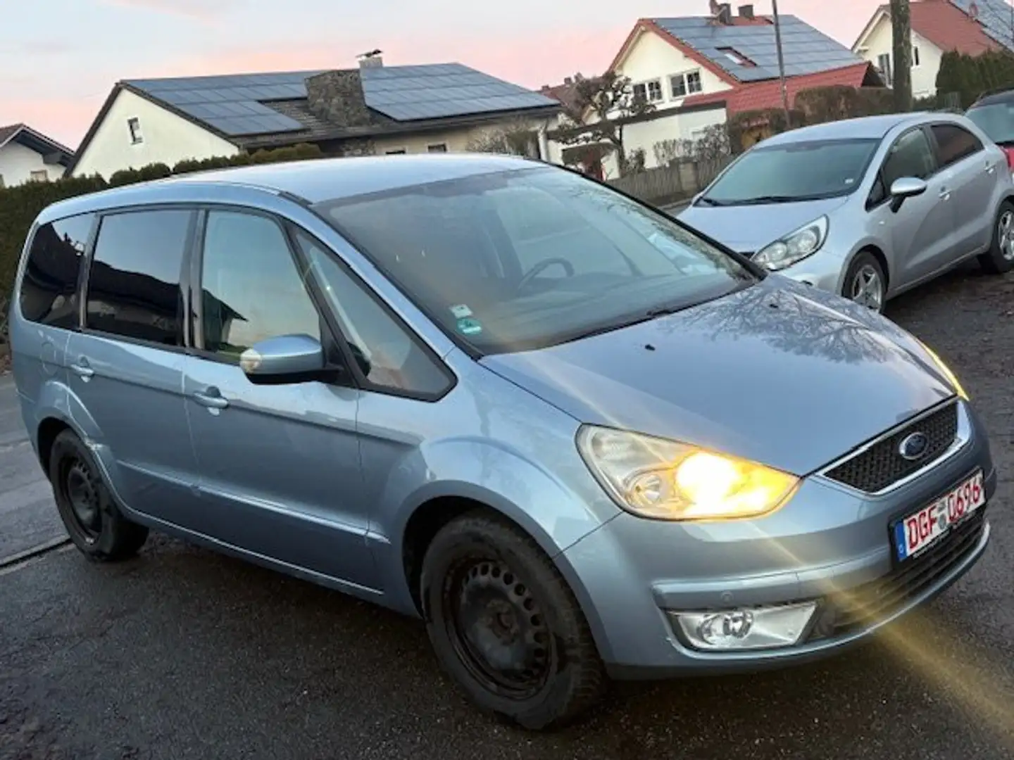 Ford Galaxy Trend 7 Sitzer Bleu - 1