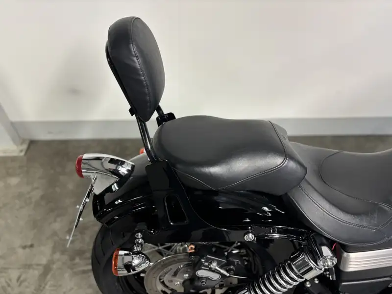 Harley-Davidson Dyna Street Bob - foto 8