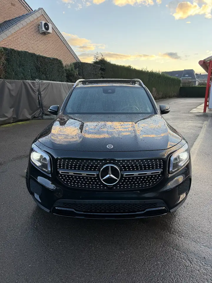 Mercedes-Benz GLB 200