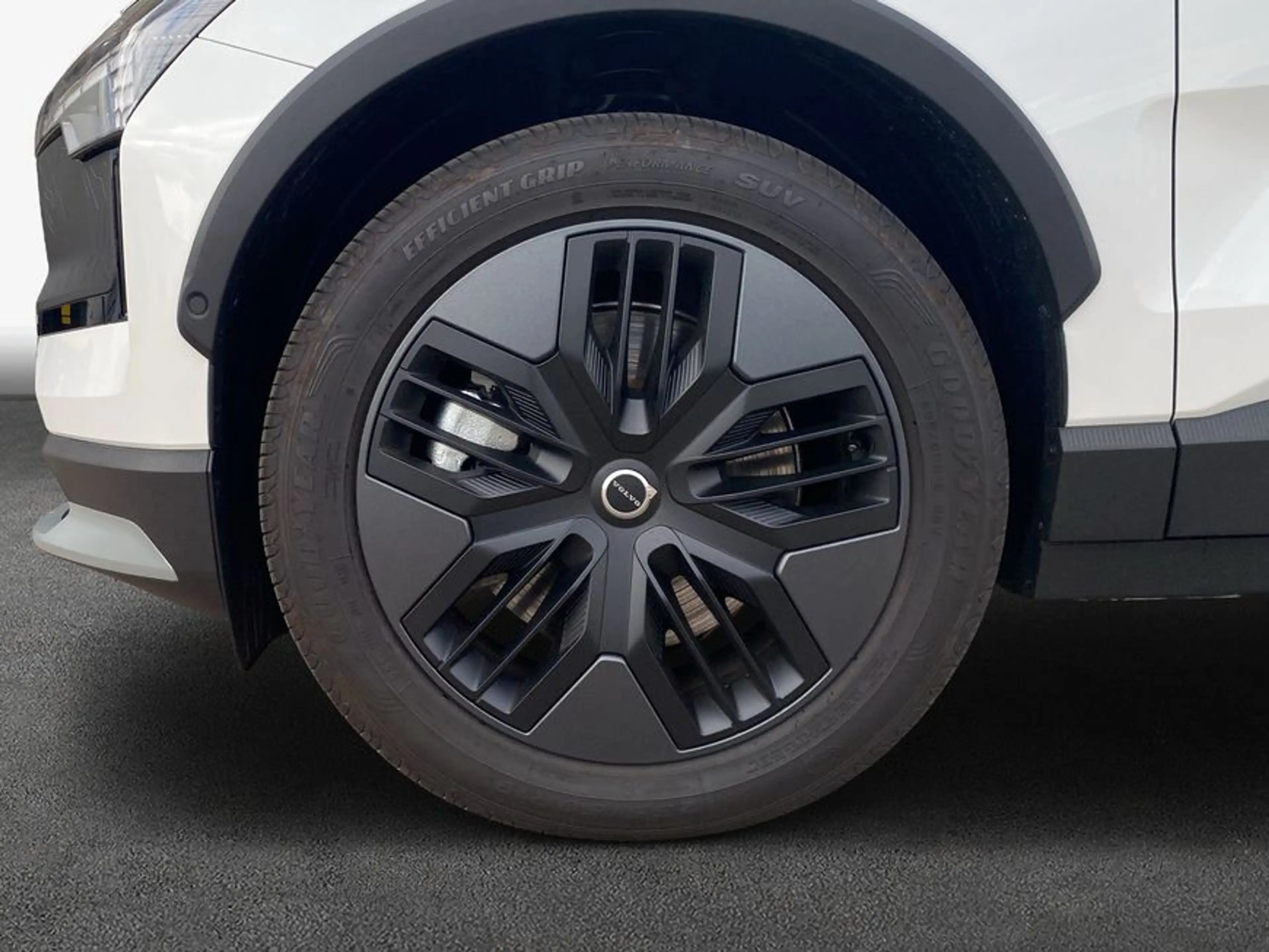 Volvo EX30 TwinMotor Performance AWD Cross Country Ultra — photo 8