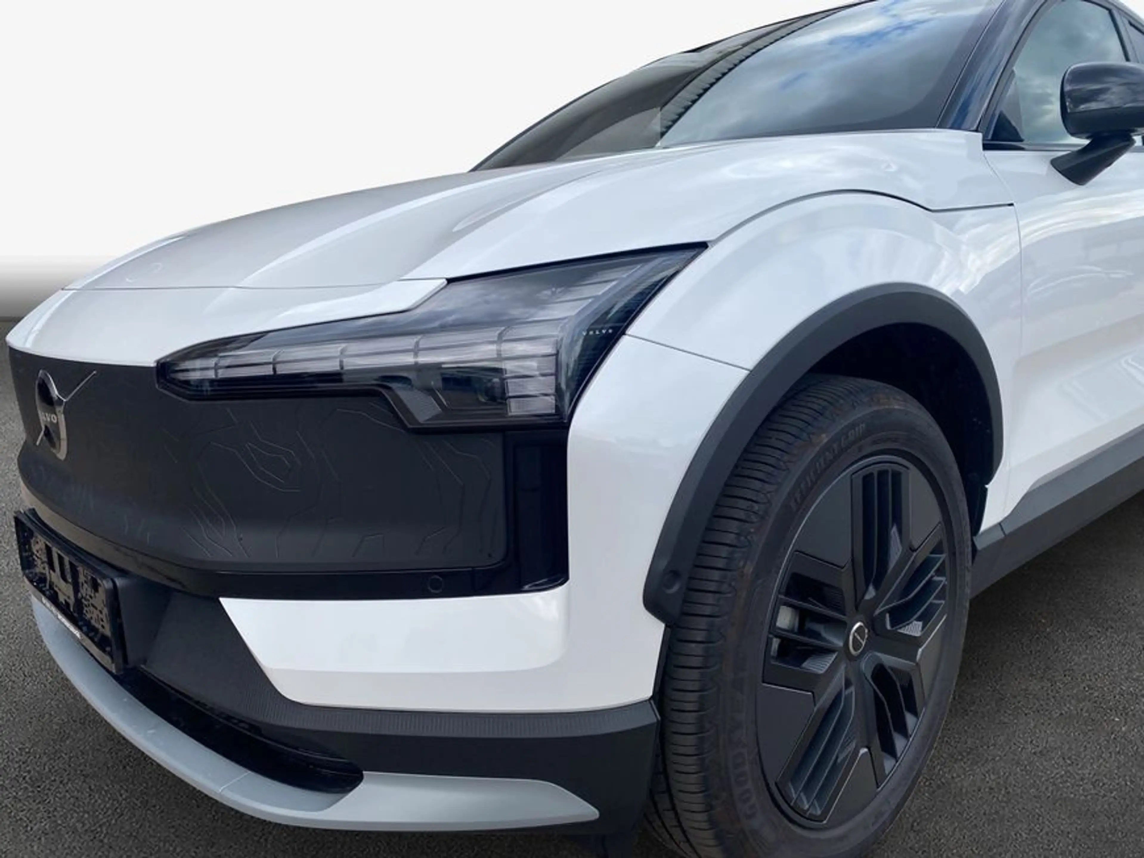 Volvo EX30 TwinMotor Performance AWD Cross Country Ultra — photo 7