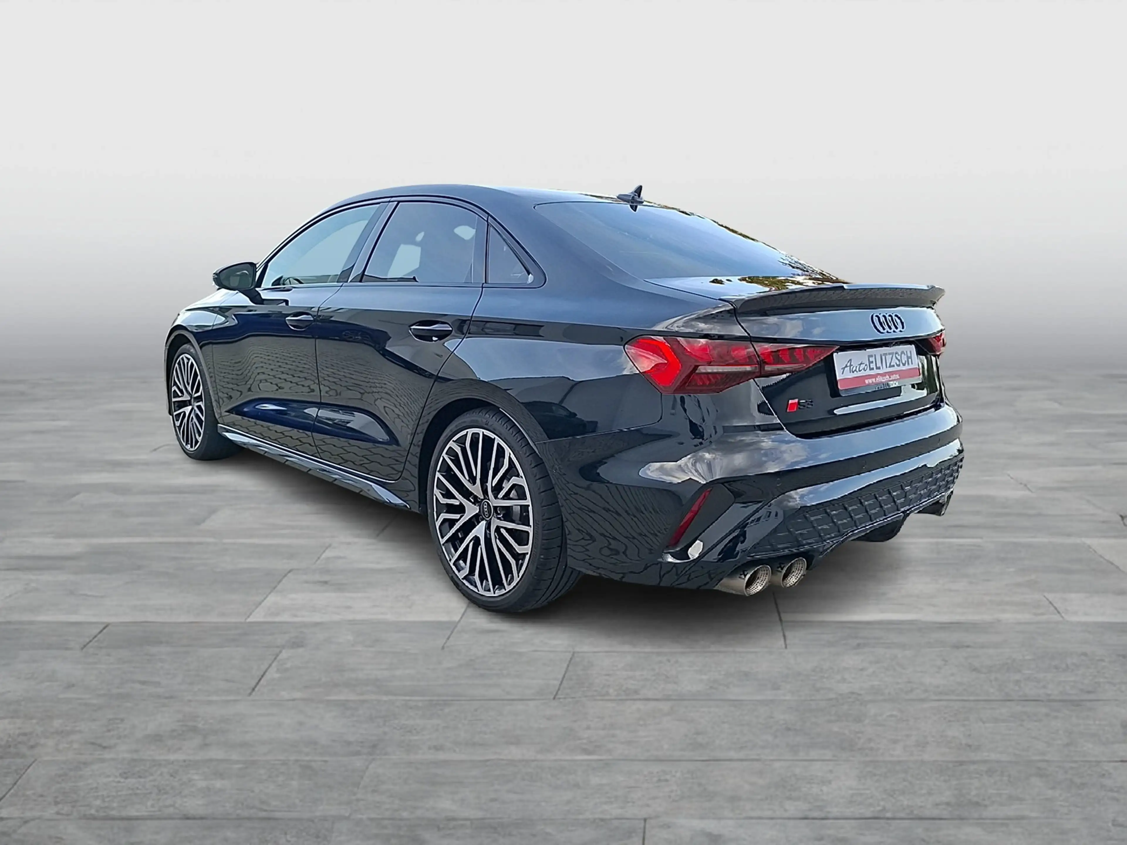 Audi S3 Lim TFSI qu Matrix Navi Pano Carbon Akra AVC AC... — photo 3