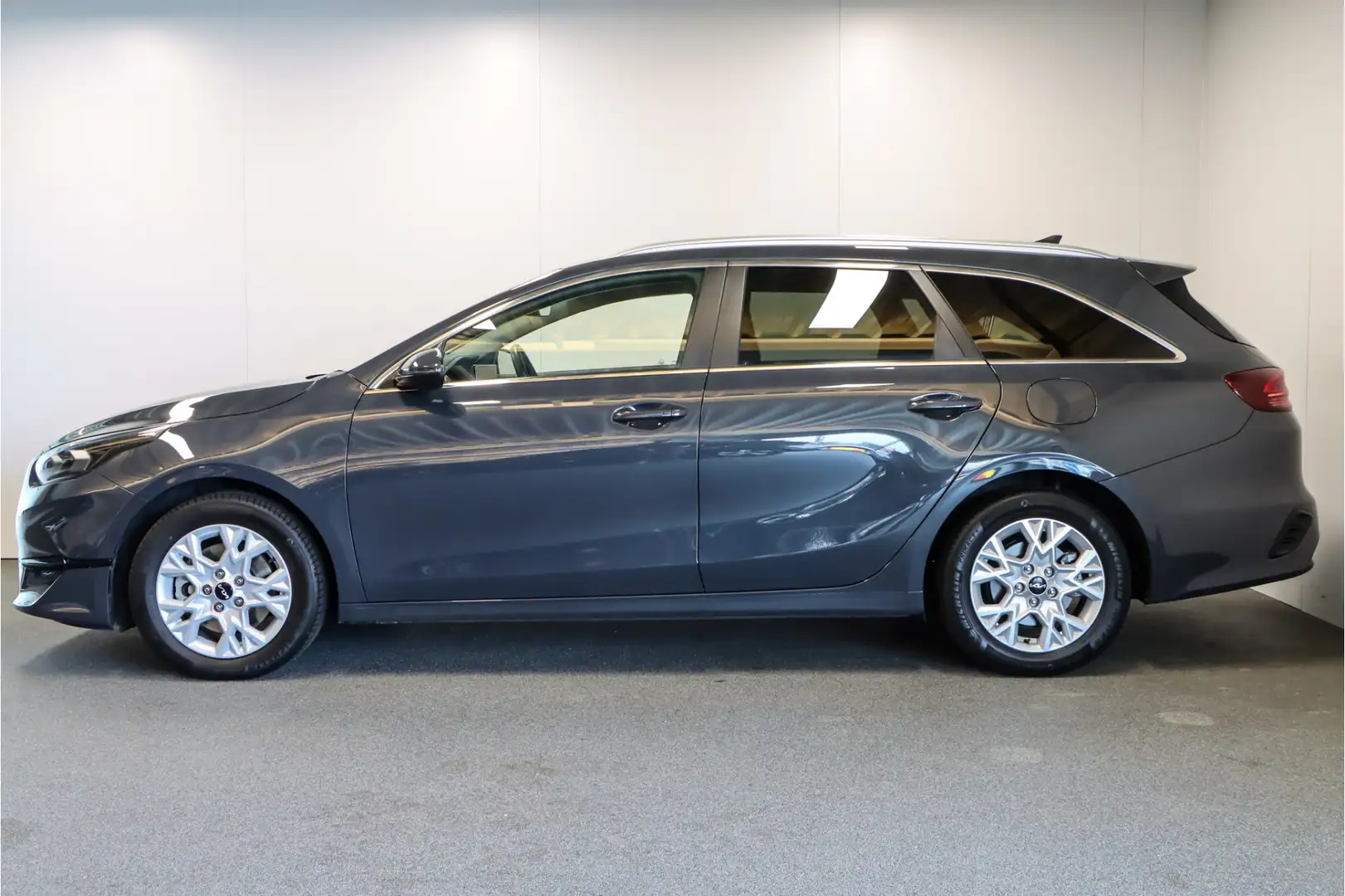 Kia Ceed SW / cee'd SW Sportswagon 1.0 T-GDi DynamicPlusLine Grijs - 2