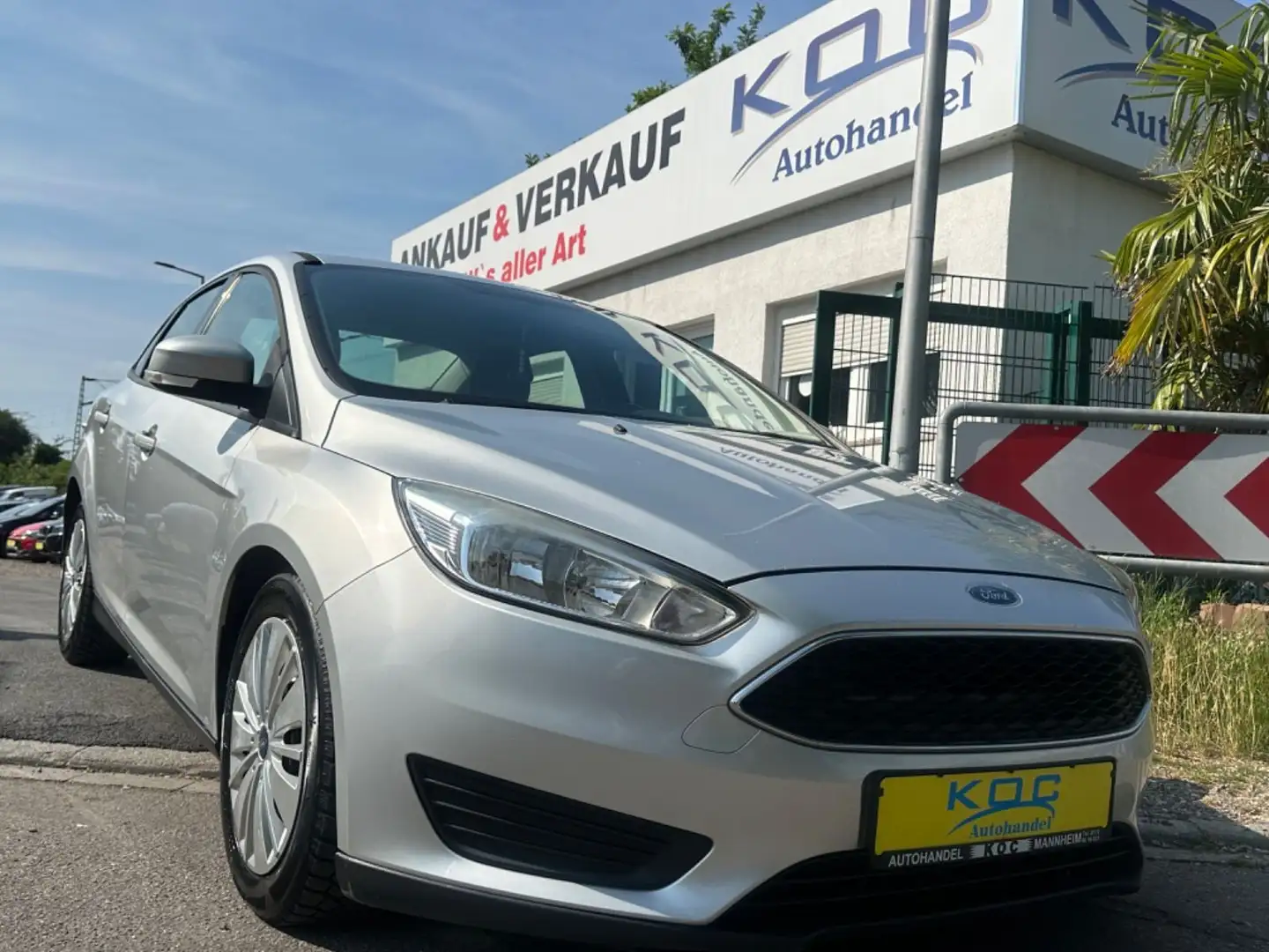 Ford Focus 1.5 TDCi PowerShift Trend / 1. Hand Argent - 1
