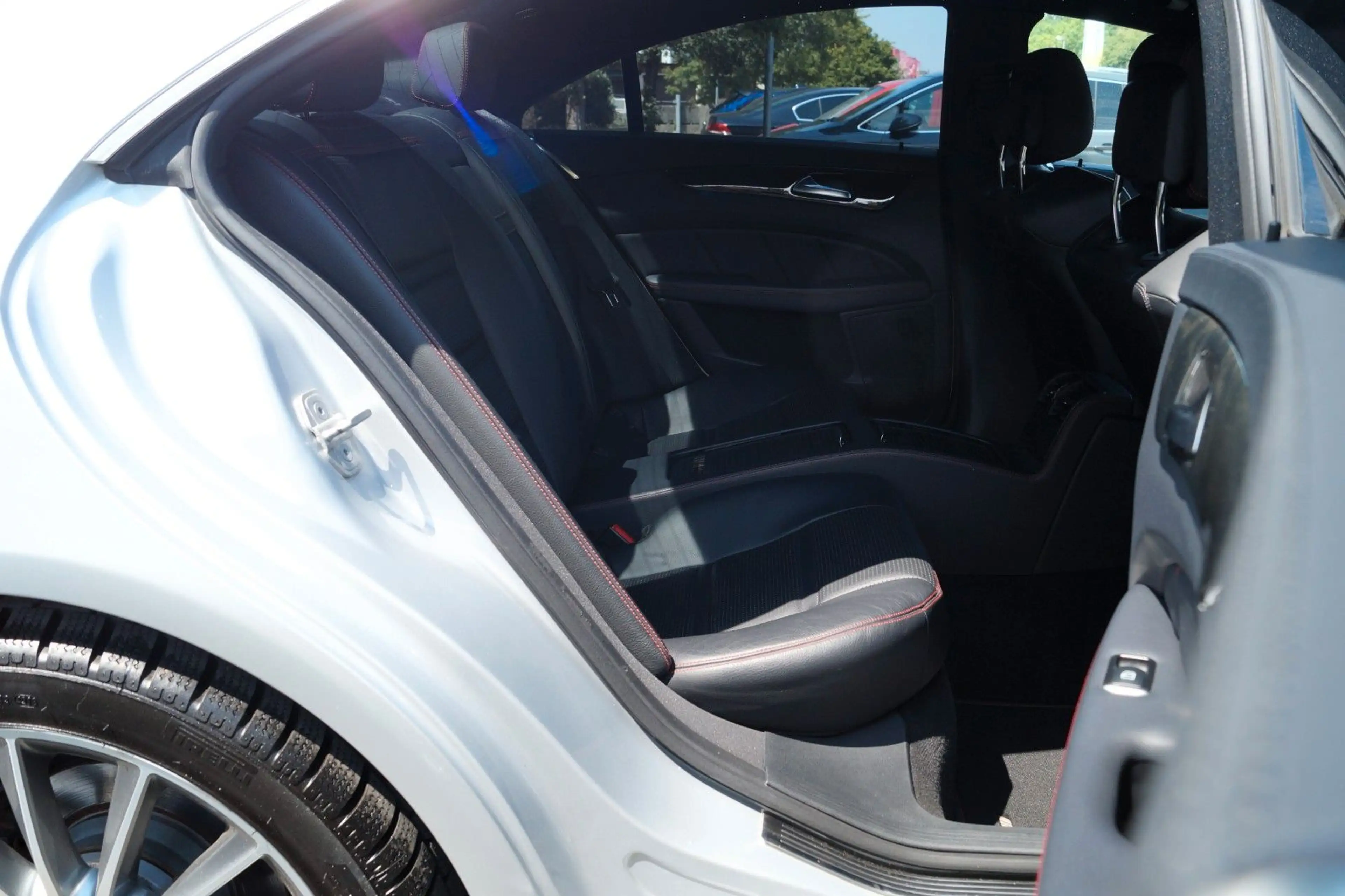 Mercedes-Benz CLS 350 BlueTec / d 4Matic/ Euro 6/ SHZ~Klima — photo 9