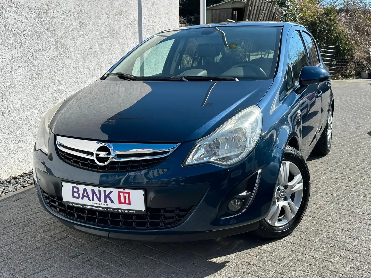 Opel Corsa D 150 Jahre Opel -Navi/ PDC/ Panoramadach- Blau - 1