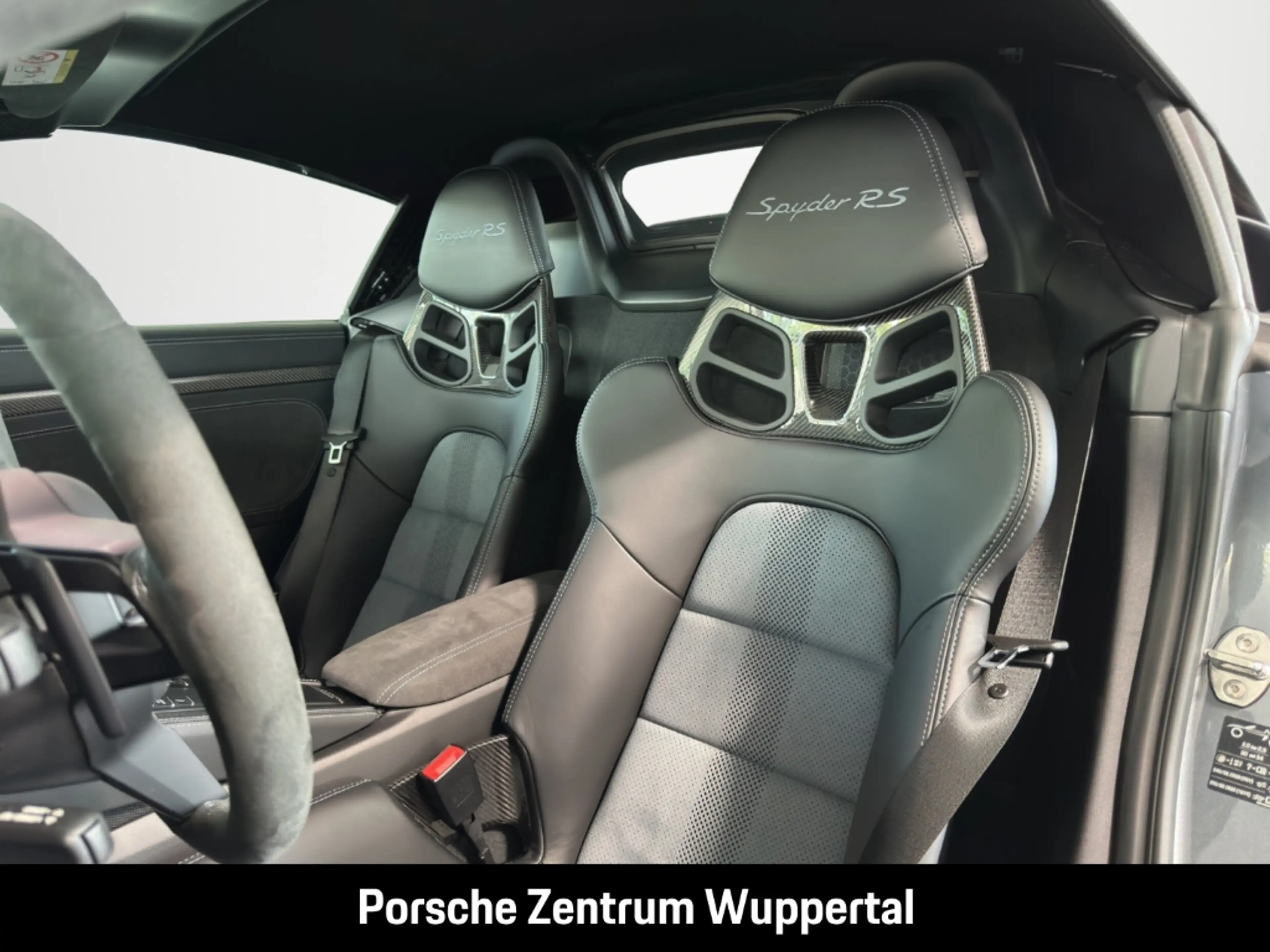 Porsche 718 Spyder RS*PCCB*BOSE*LED*Lift*ChronoPaket*Rückfahrkamera* — photo 15