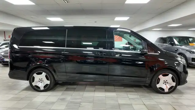 Mercedes-Benz V 300 view 9