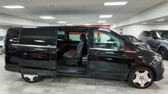 Mercedes-Benz V 300 view 10