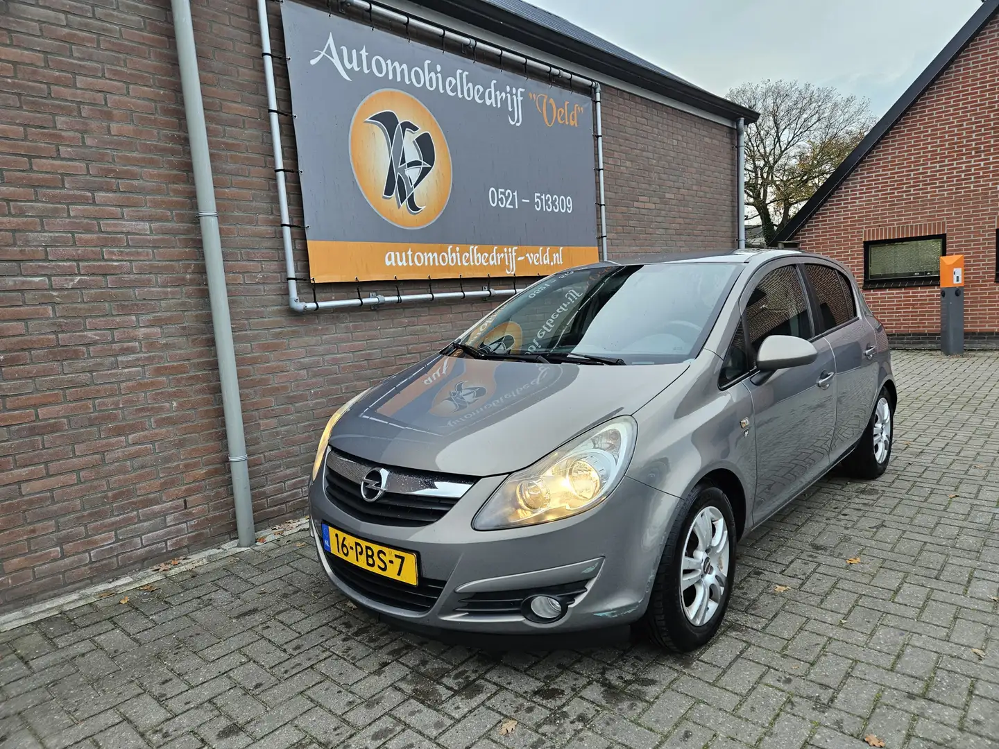 Opel Corsa 1.3 CDTi EcoFlex S/S '111' Edition Marrón - 1