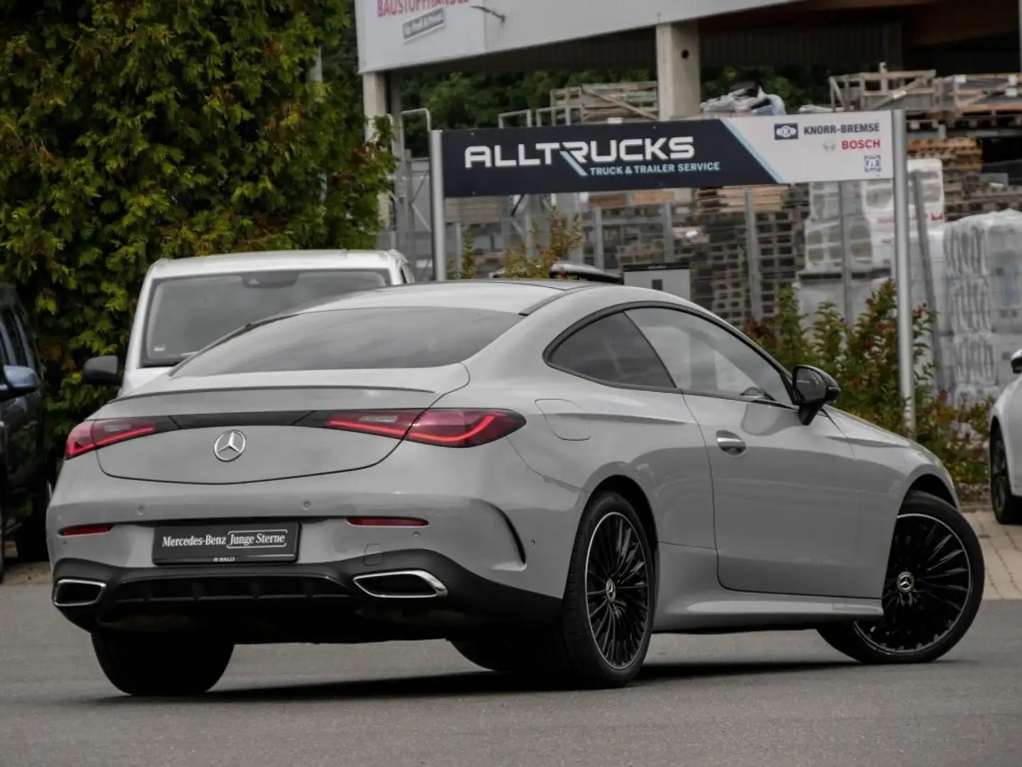 Mercedes-Benz CLE 300 4M AMg-Sport/Pano/Digital/Distr/Night/19 Gris - 2