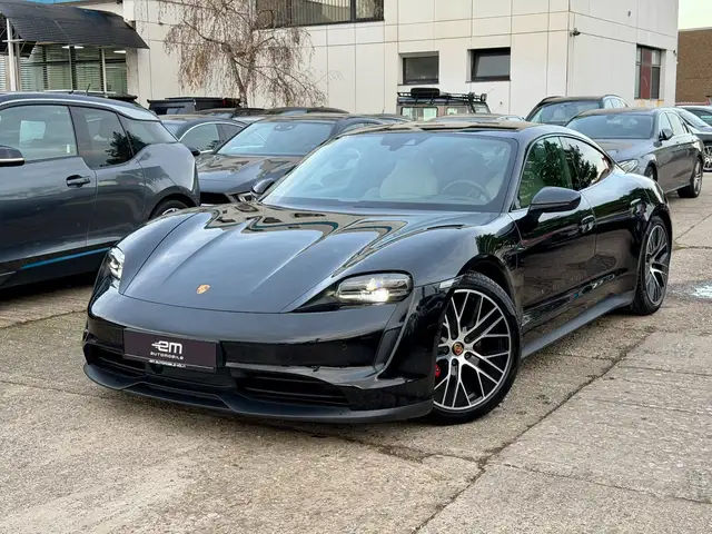 Porsche Taycan 4S SportChrono/Luft/Matrix/Keyless/Ambien