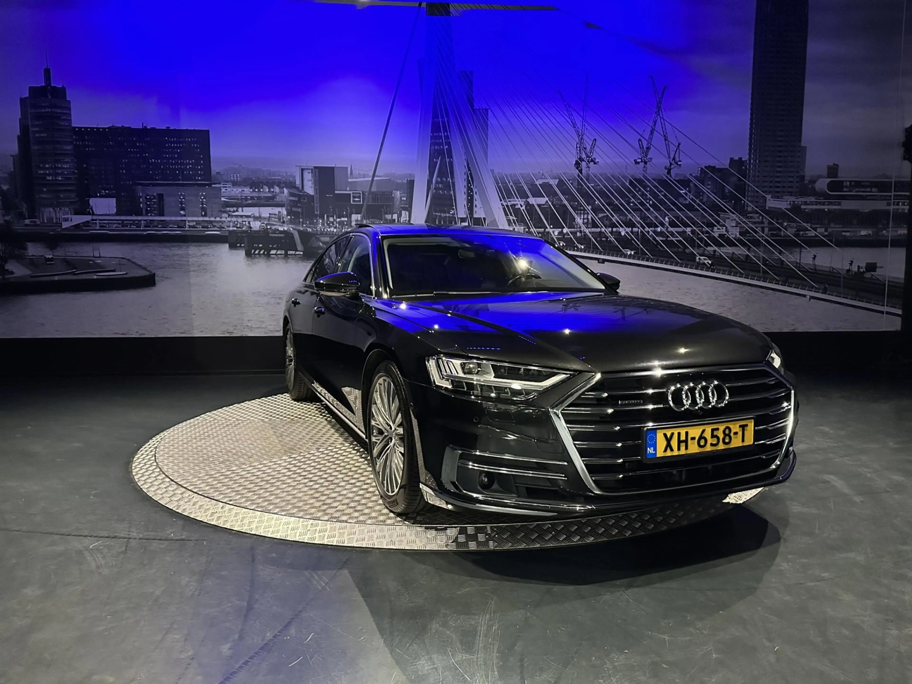 Audi A8 55 TFSI quattro Pro Line Plus *NL-auto*B&O*360came — photo 4