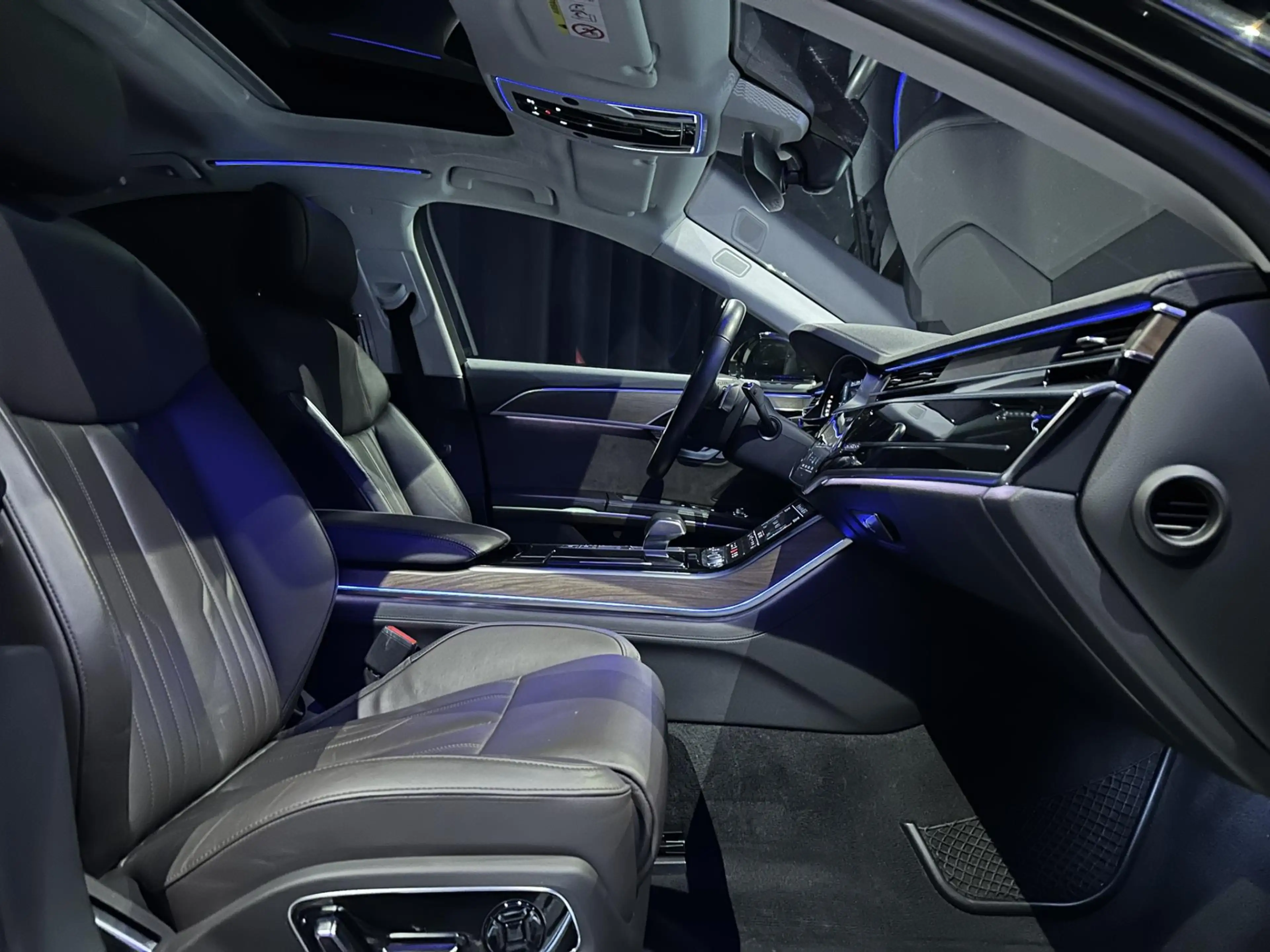 Audi A8 55 TFSI quattro Pro Line Plus *NL-auto*B&O*360came — photo 29