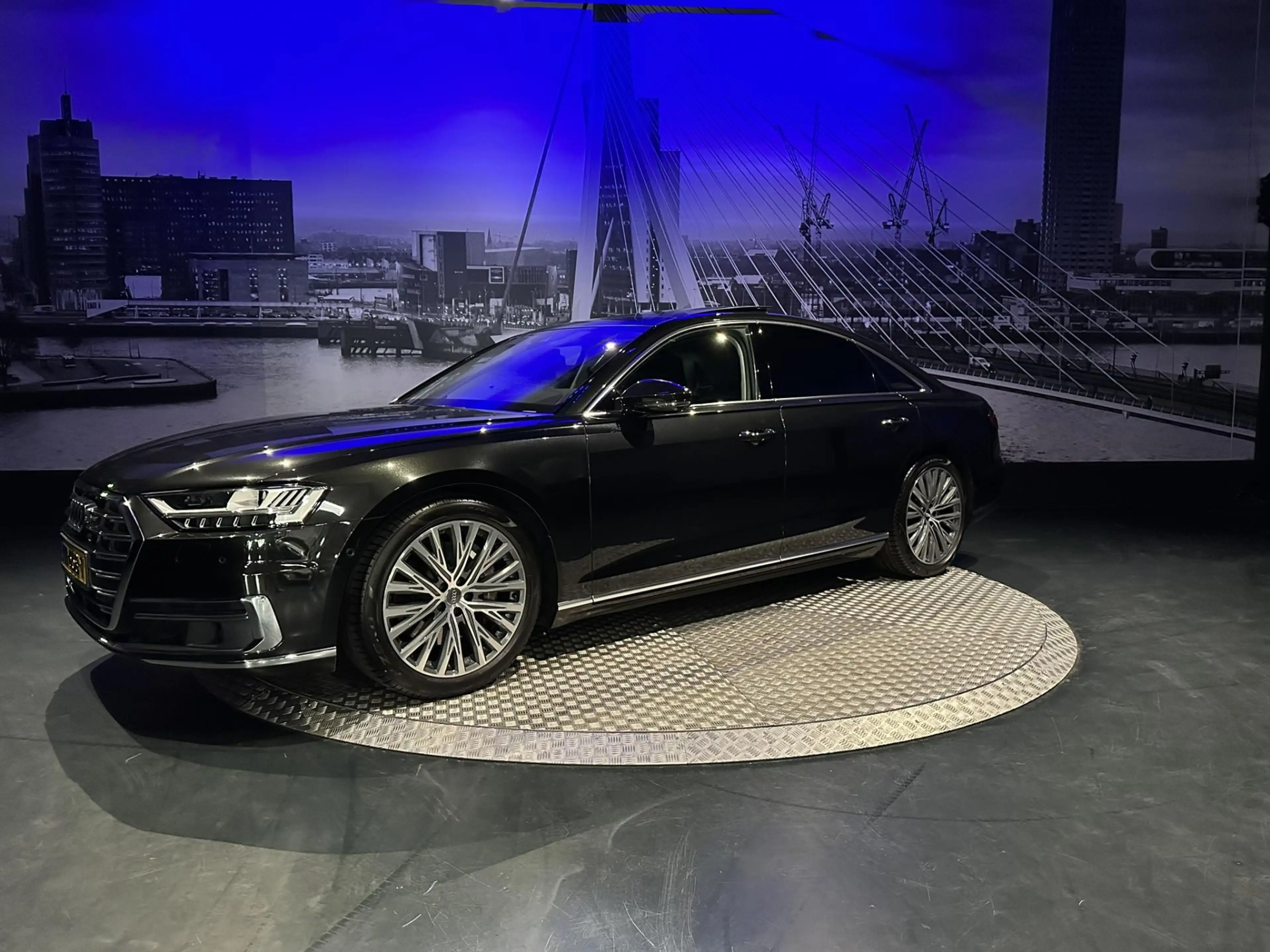 Audi A8 55 TFSI quattro Pro Line Plus *NL-auto*B&O*360came — photo 7